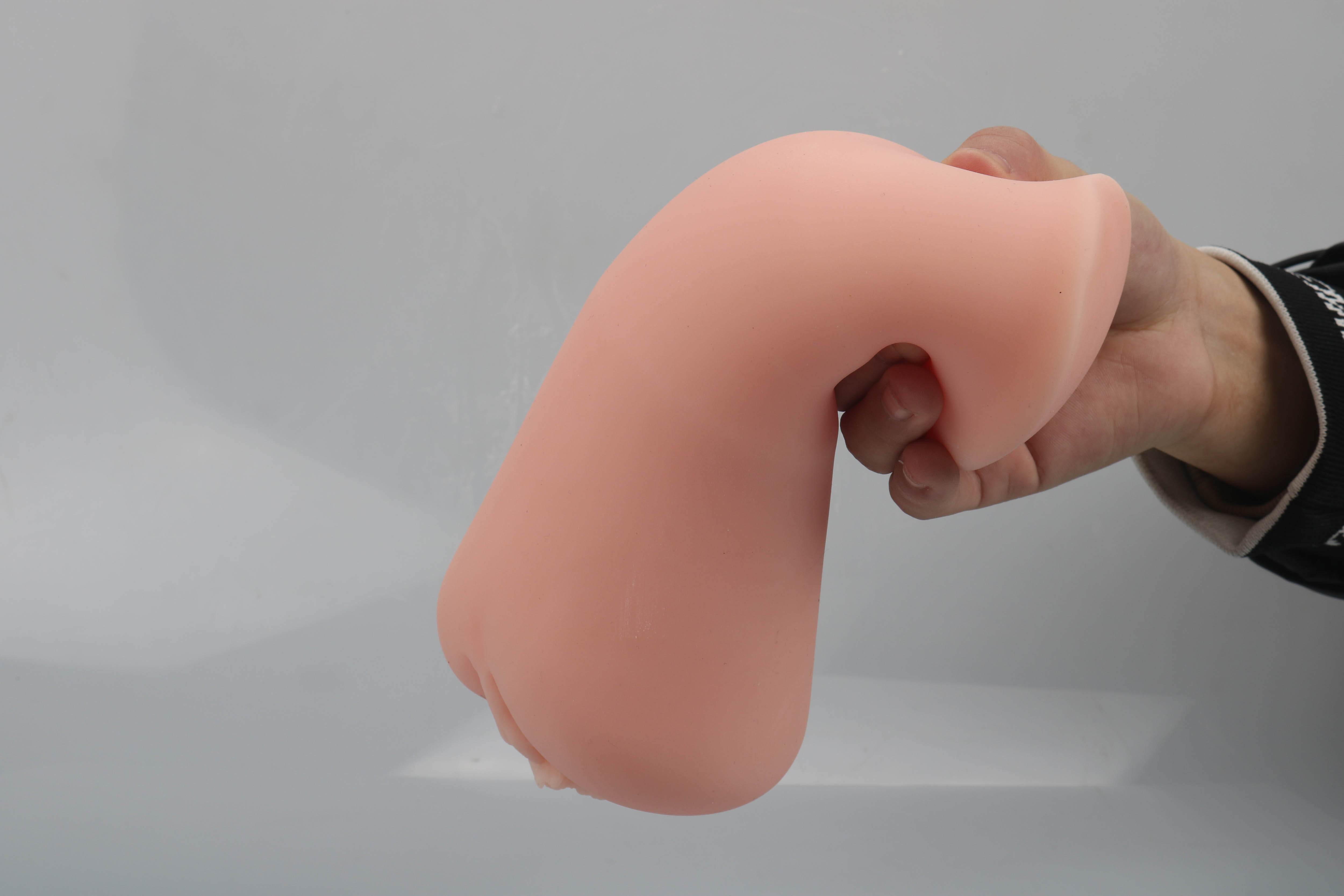 Lovefactor恋爱幻想评测,独创三层材料杯,极致的包裹感!