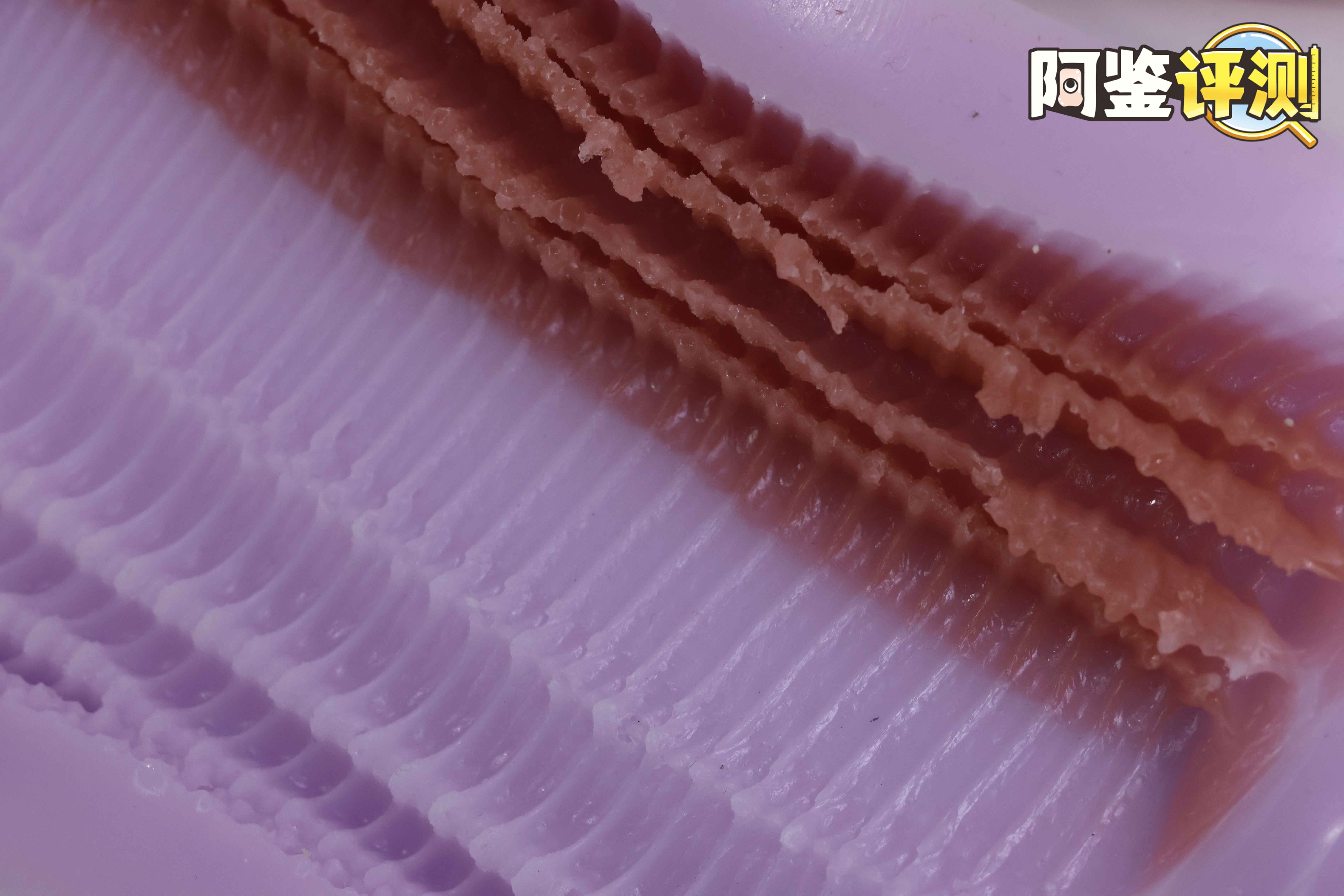 Hotpower“淫臭完败STRONG ERO”，牛牛跑高铁！牙刷般的“双轨道”