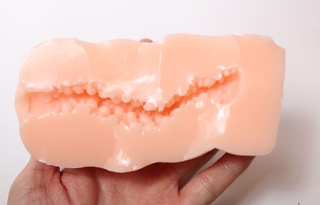 汤马托易士-“暗精灵”评测!几十年积累的飞机杯产业,“仿真”将如何发展?