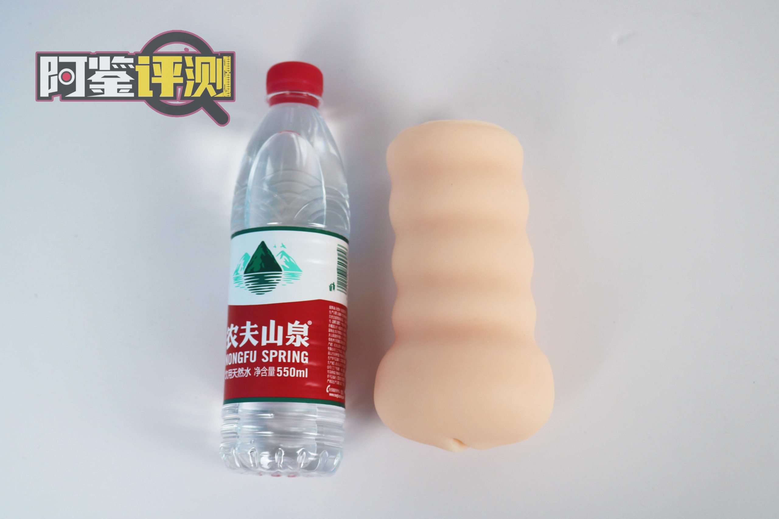 汤玛托易士“AI女友爱酱”评测(中刺激)!全球首个由AI设计通道的飞机杯?!