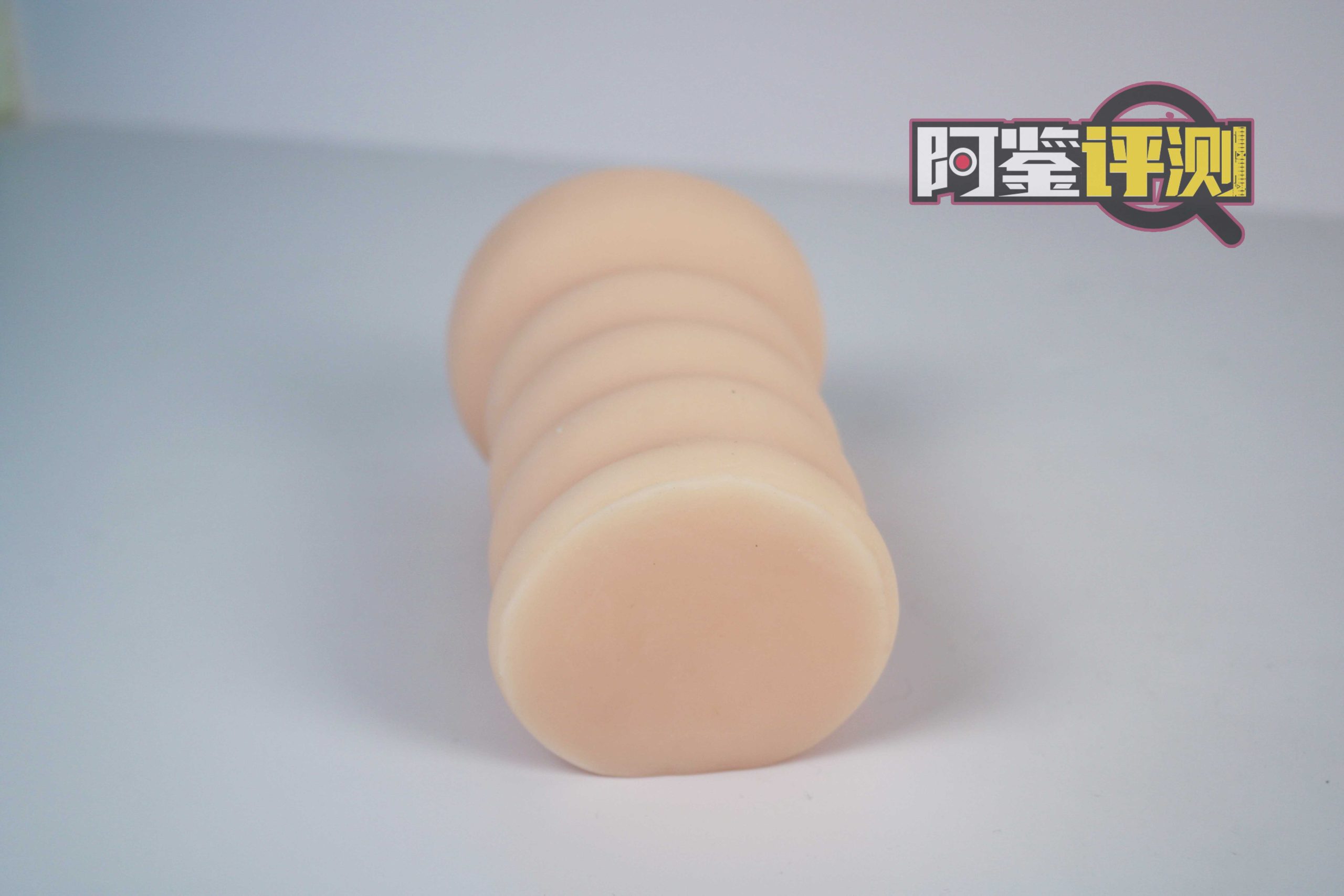 汤玛托易士“AI女友爱酱”评测(中刺激)!全球首个由AI设计通道的飞机杯?!