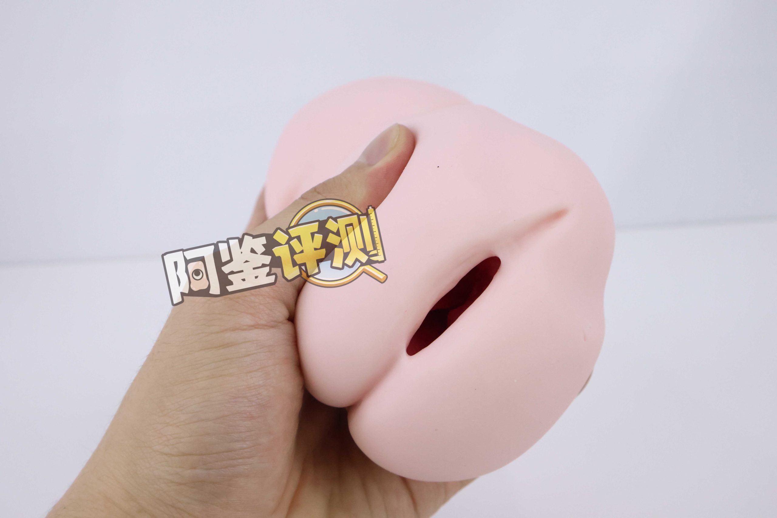 魔眼——“肉超紧莉娜”评测!少女的成长!等等....谁在我飞机杯里放刀片?