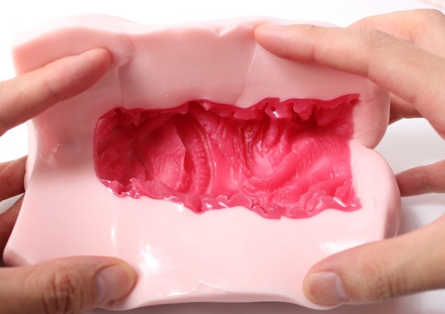 魔眼——“肉超紧莉娜”评测!少女的成长!等等....谁在我飞机杯里放刀片?