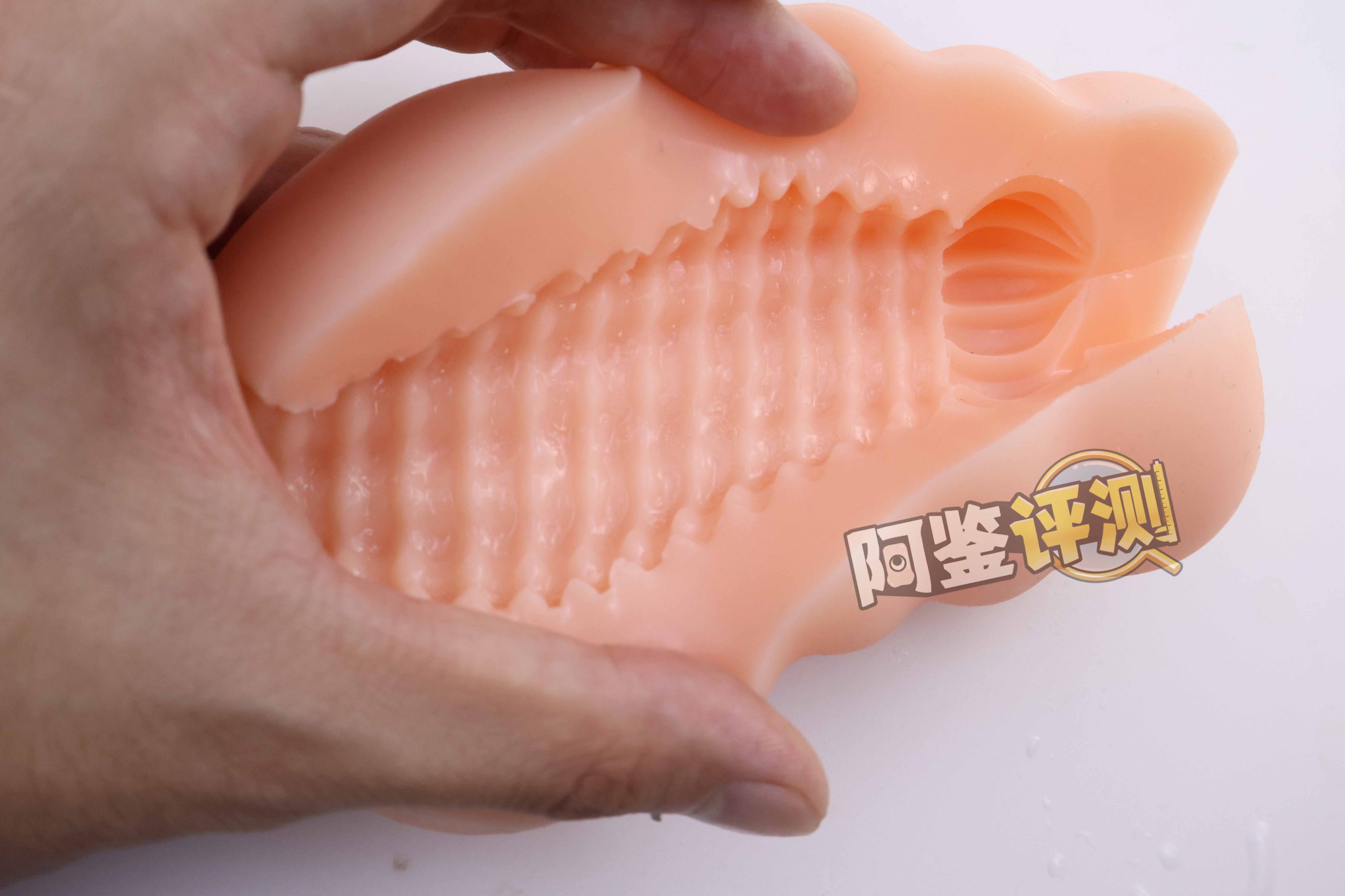 A-one—“六连子宫-四代”评测!粗暴平庸的剐蹭感,如同拆下的零件一般简单的构造