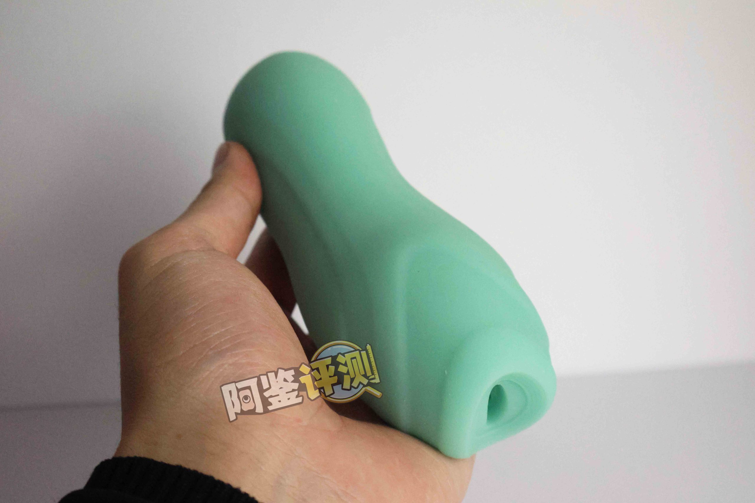 汤玛托易士——“搞笑/联动类飞机杯”大评测！①