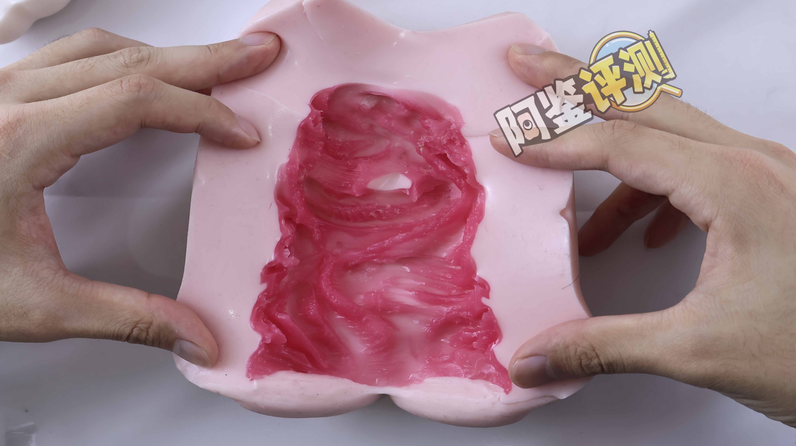 魔眼——“肉超紧莉娜”评测!少女的成长!等等....谁在我飞机杯里放刀片?