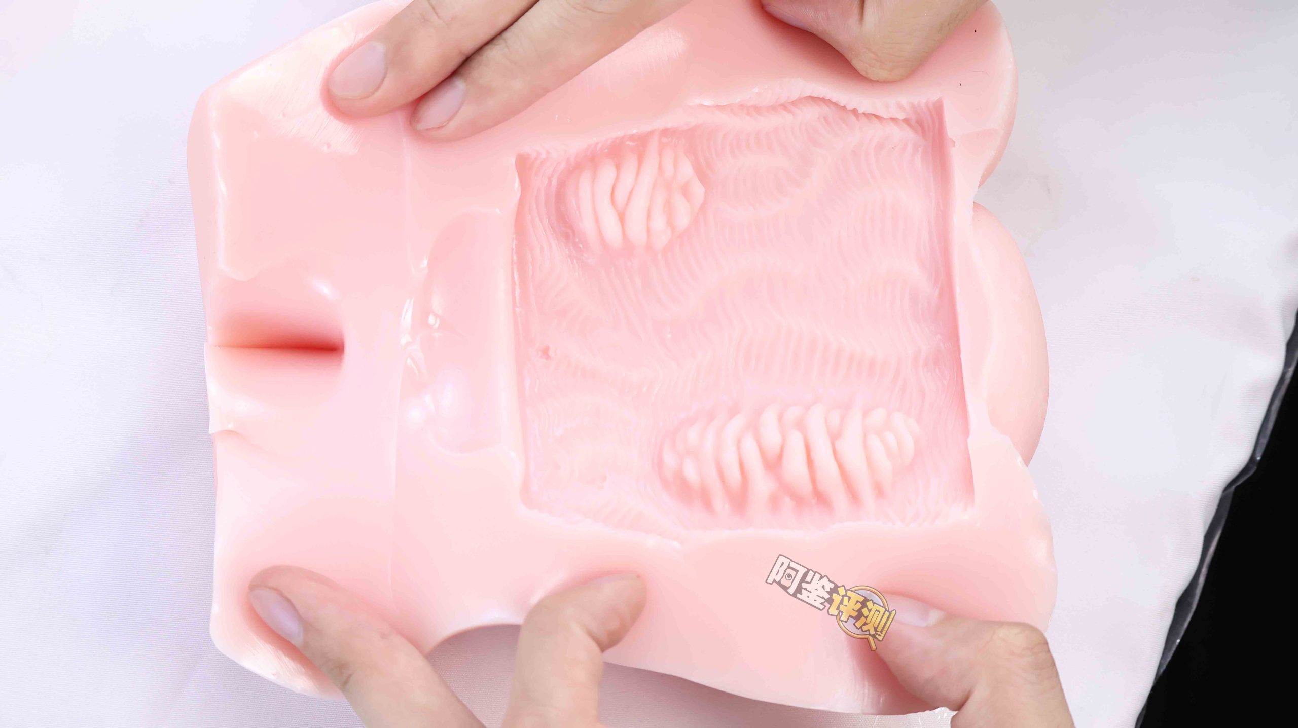 G-project——“猫耳娘”评测！造型明明是很大一个，通道居然这么短小？