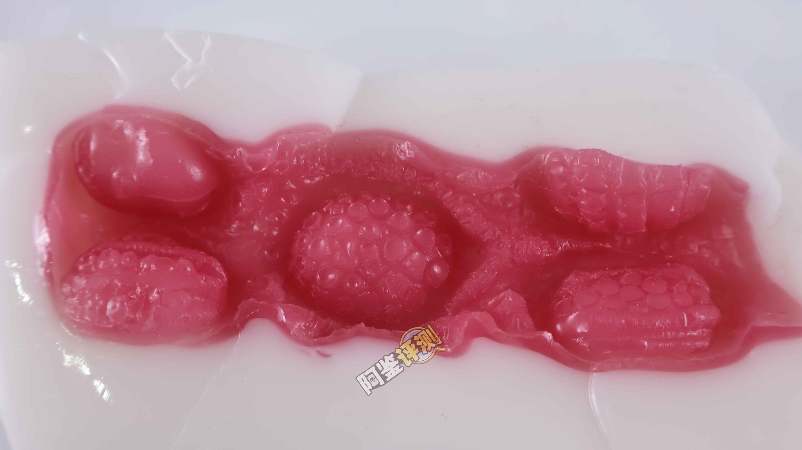 国产大魔王——“白丸”评测！虽然外形手感非常奇怪，但通道的剐蹭感不错