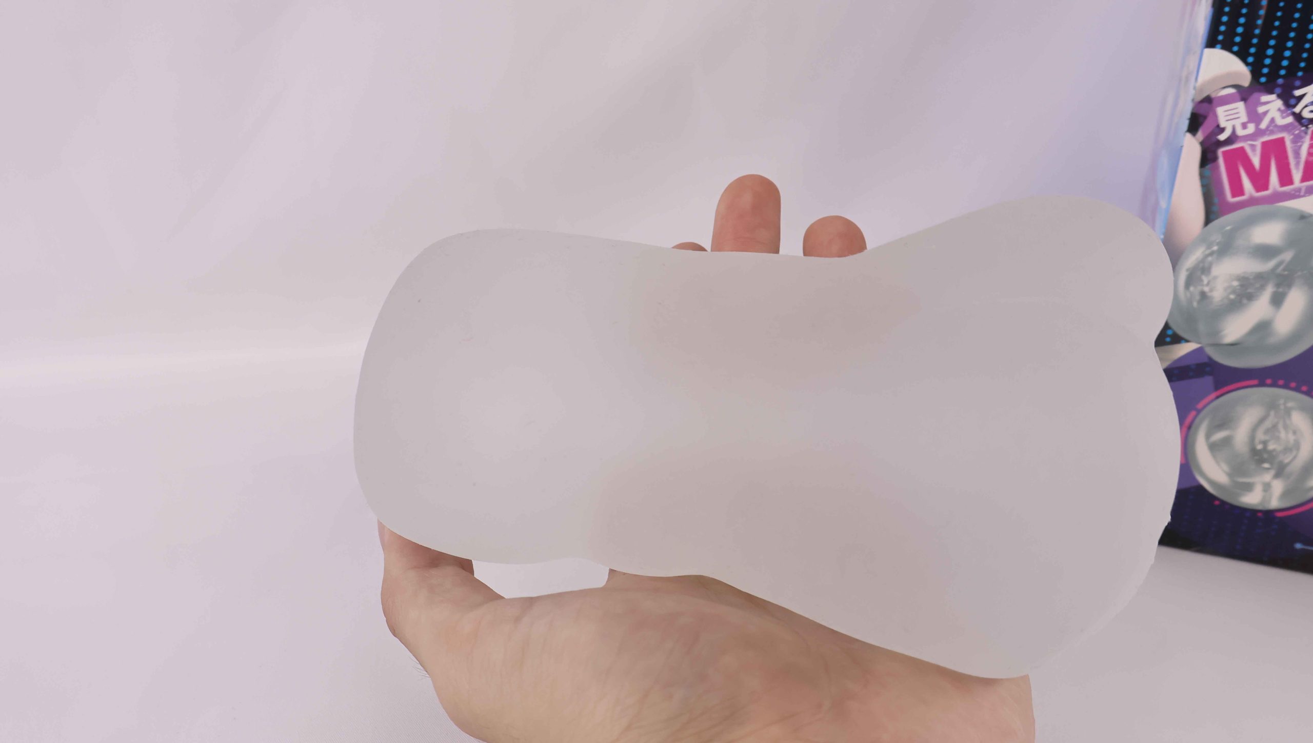 LoveFactor——“纯白机娘”评测!比起透明的核心卖点,胶体的黏着感给我印象更深...