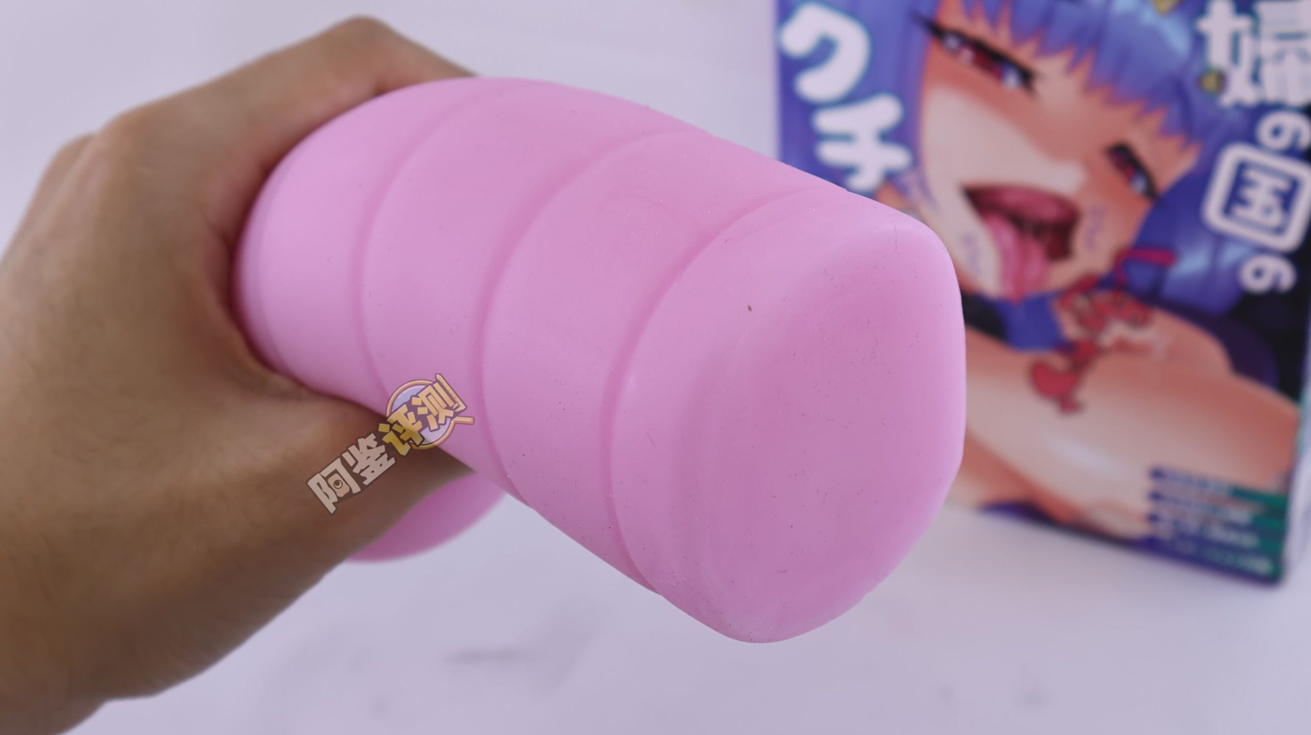 火炮——“口交皇后”评测!试图做出上下都有舌头的口交感,但实际结果相当平淡