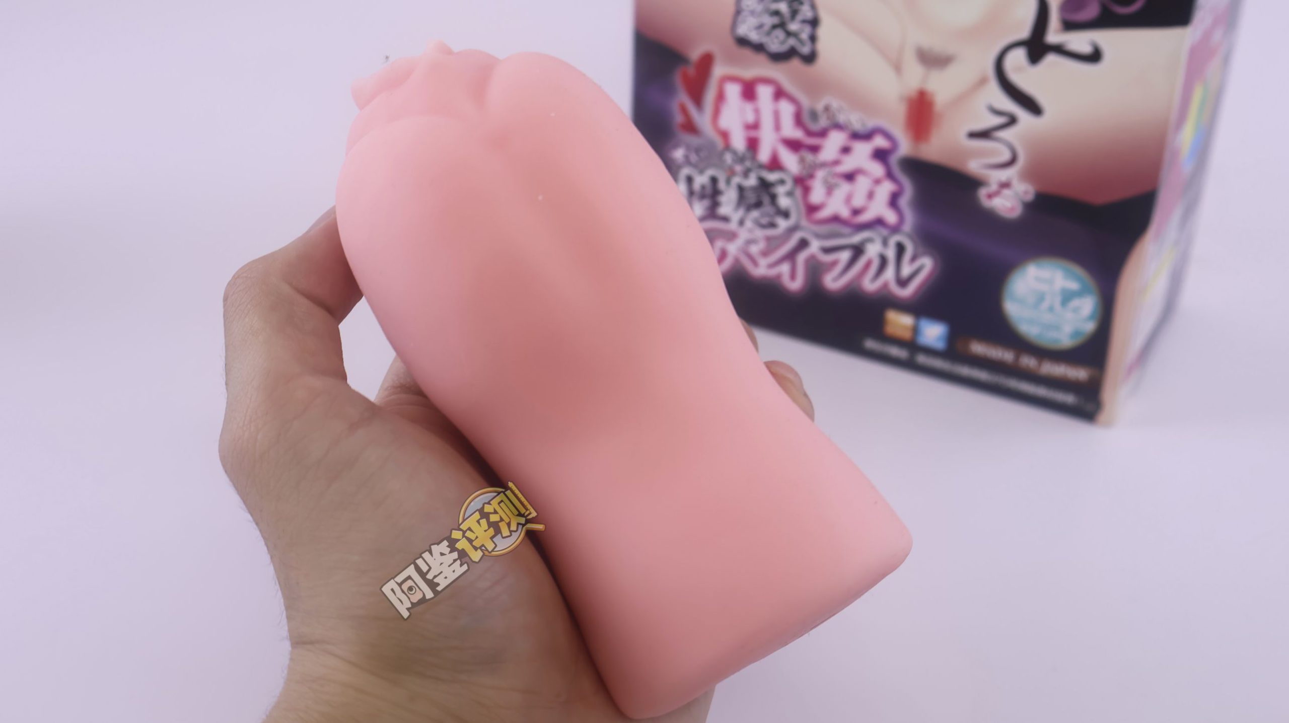 对子哈特——“性感圣经”评测！同样的双面结构，在不同材料体验下居然完全不同