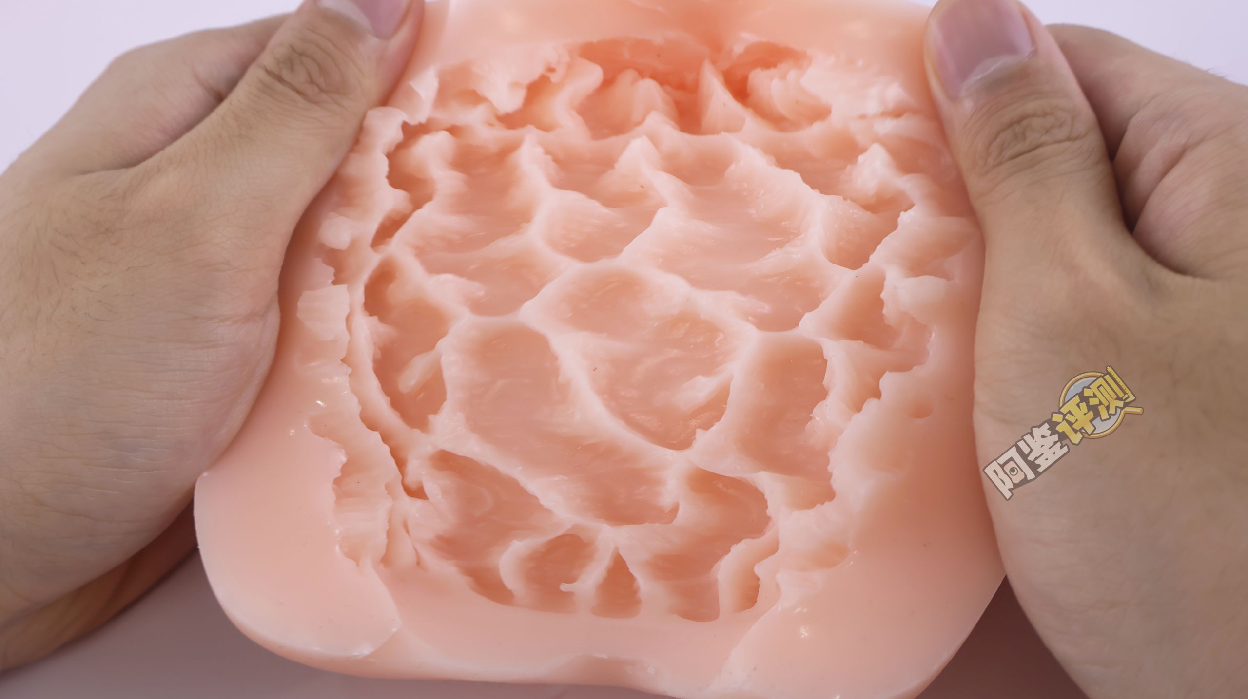 汤马托易士——“超昂闪忍”评测！这个超小众的联名肉片款，居然还相当好用