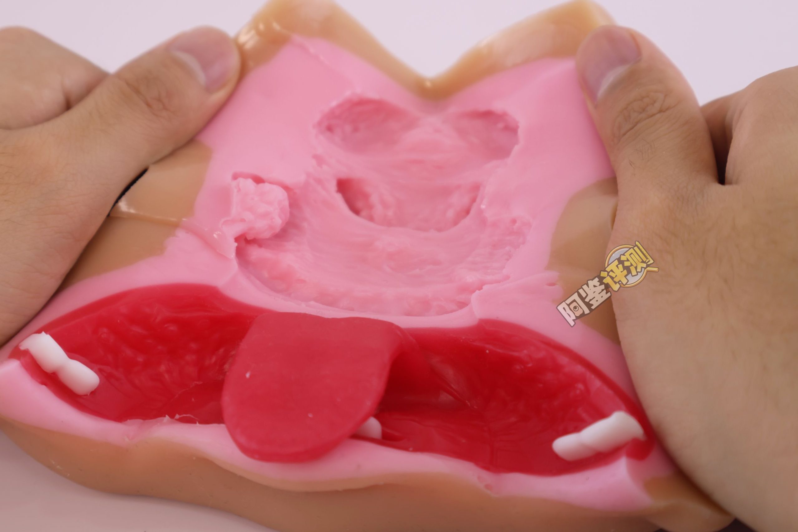 魔眼——“超辣妹浓厚口交”评测！牙齿噱头过气后，“真实之口”的金字招牌完全破碎