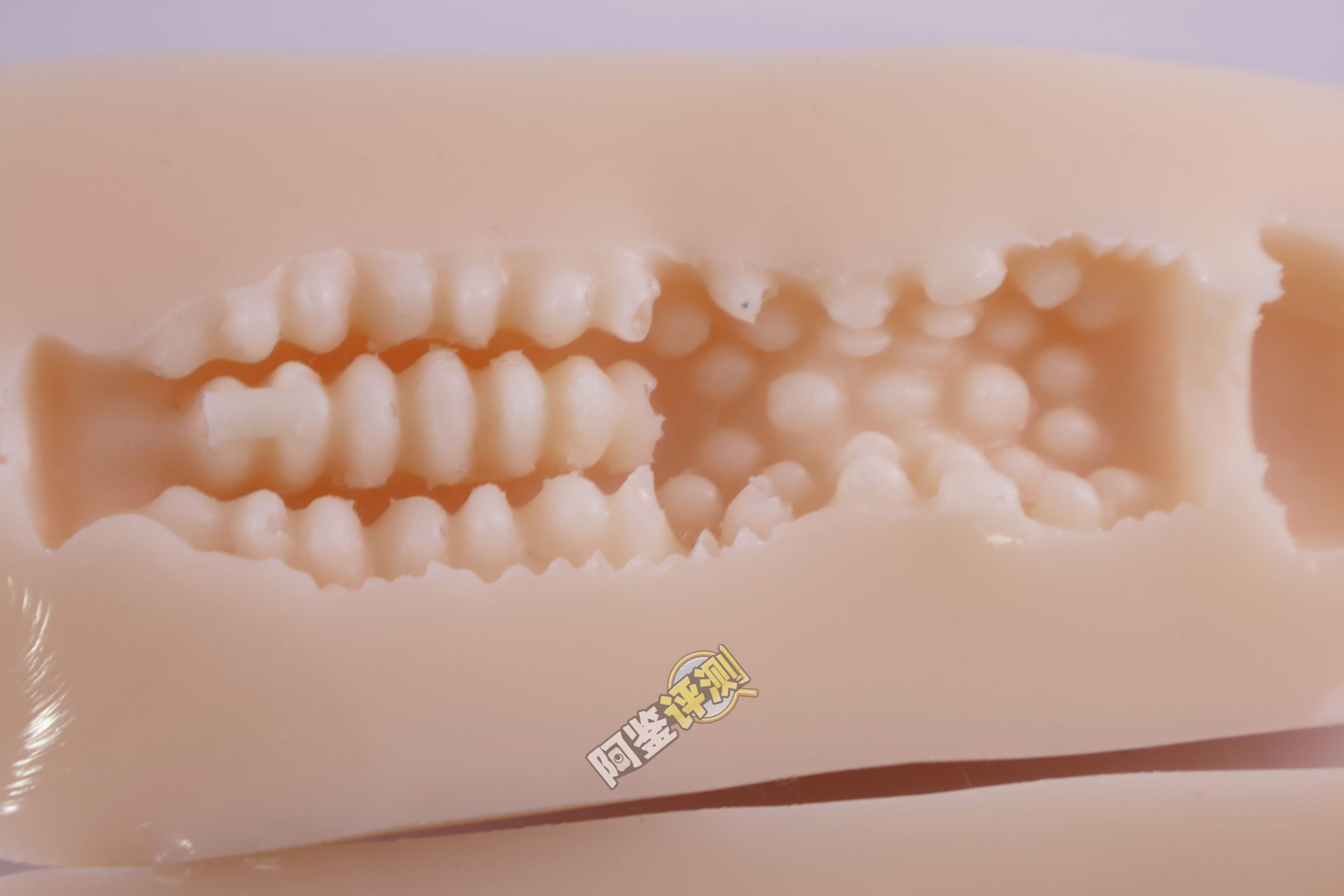 汤玛托易士——“温柔寝取”评测！看着很low的样子，居然有如此特殊的剐蹭感！