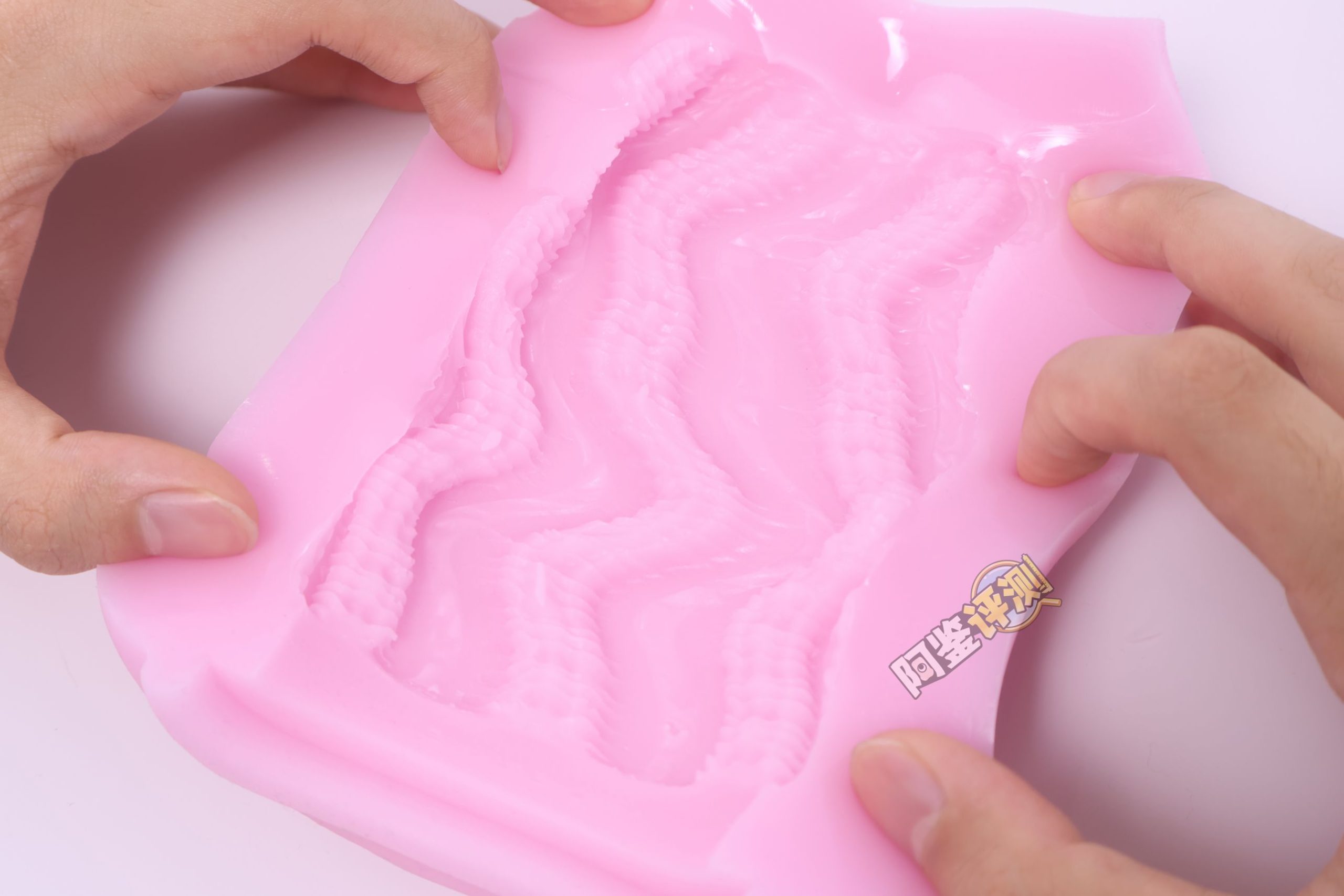 火炮——“傲慢雌小鬼-派娜酱”评测!大倒模上拆下来的杯子,肉感足够但有些简单