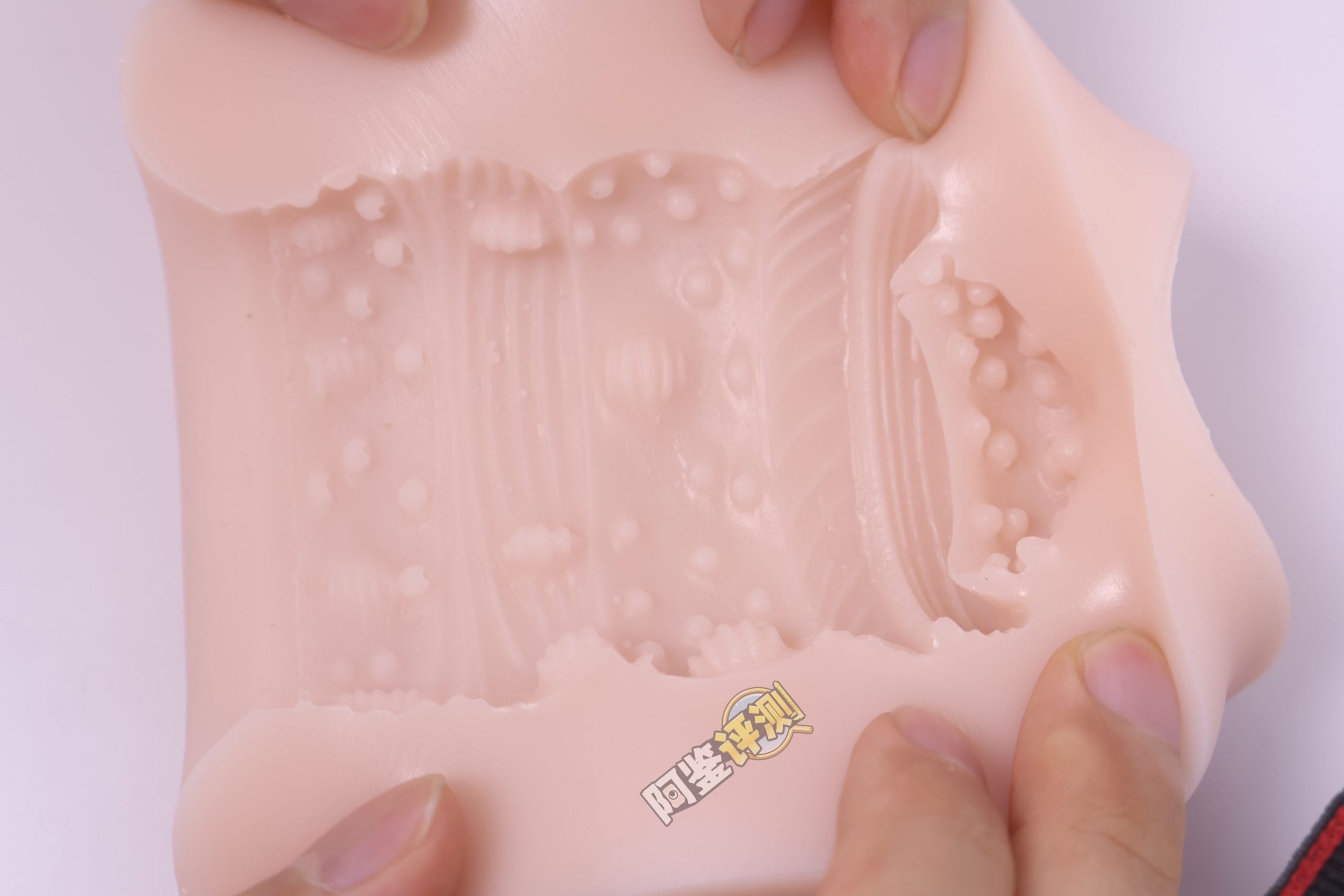 杯多多-“七彩罐娘”评测！隐蔽型小杯，图一乐还是真实用？（下：紫，粉，绿，蓝）