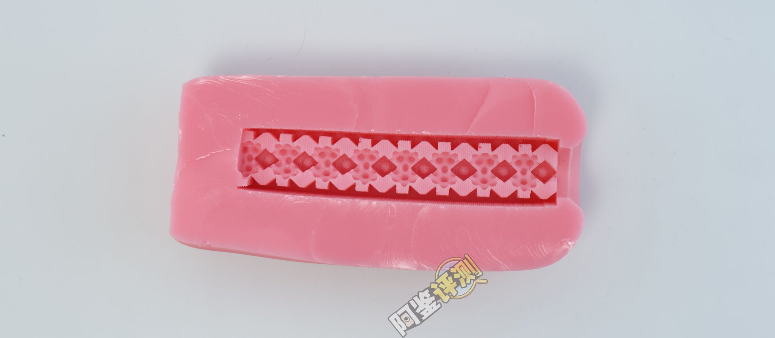 COOLP——“肉球喵杯”评测！粉色的超大圆柱，首创的“包裹式凸起”！