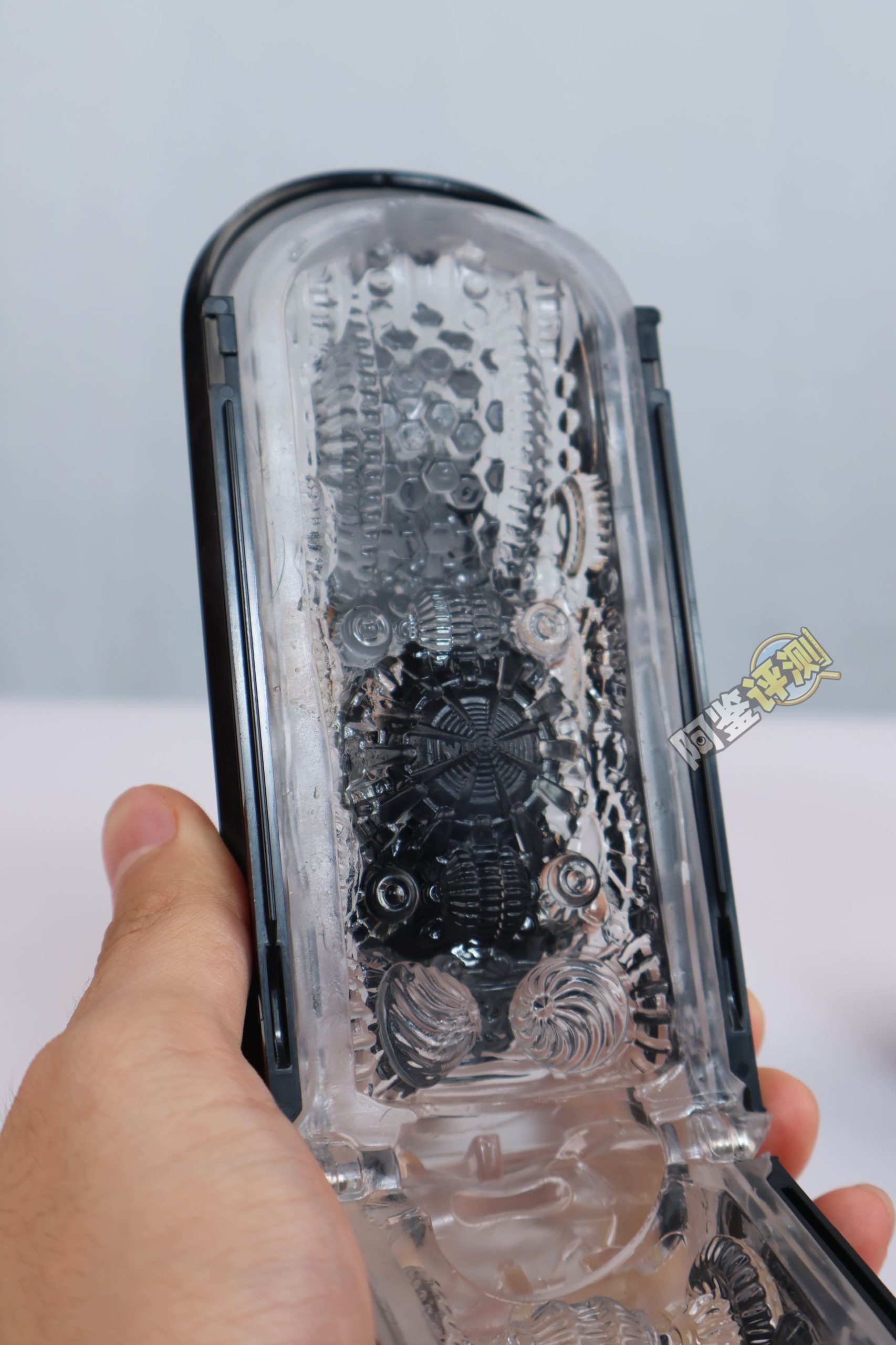 TENGA——“flip GRAVITY黑（电动版）”评测！夹更紧的“魔怔真空杯”，还有个紧贴的震动选项