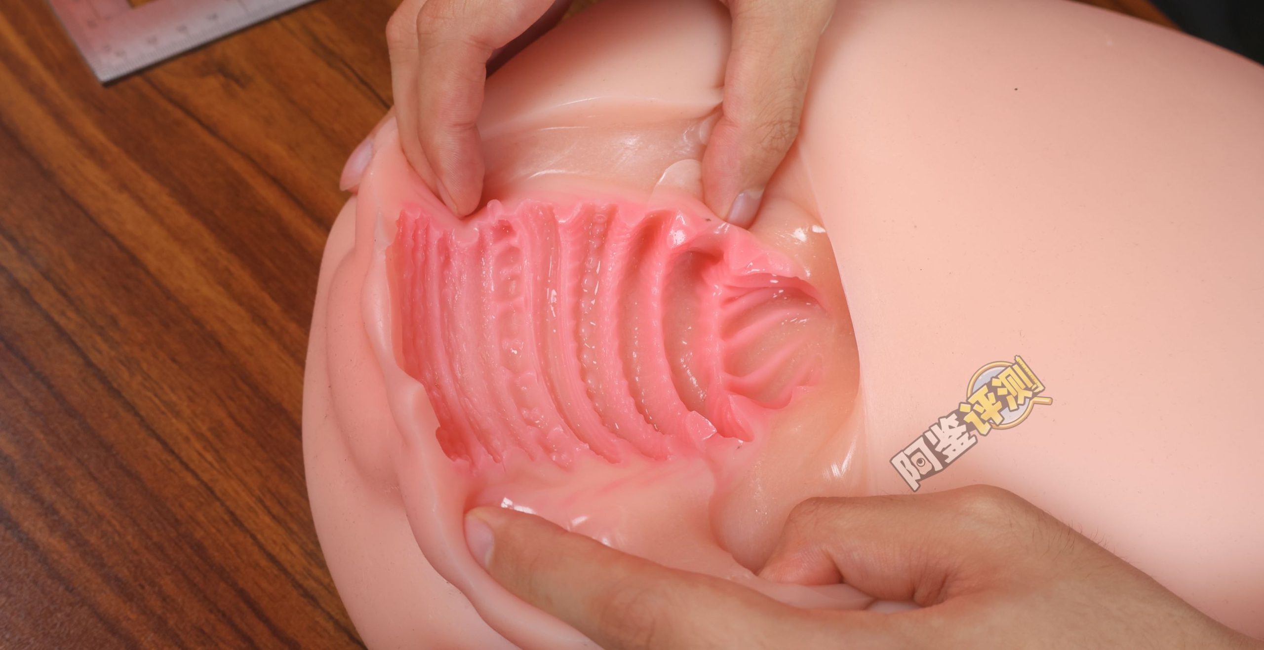 傲川——“爆乳娘”评测!猎奇的超级大雷,能铺满桌面的超级爆乳!