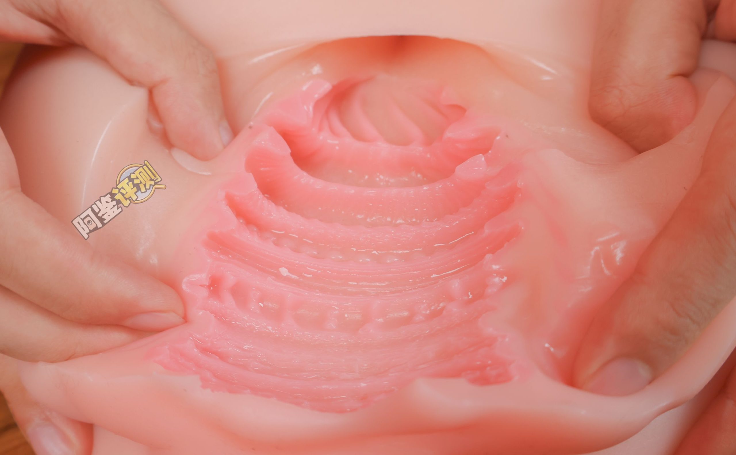 傲川——“爆乳娘”评测!猎奇的超级大雷,能铺满桌面的超级爆乳!