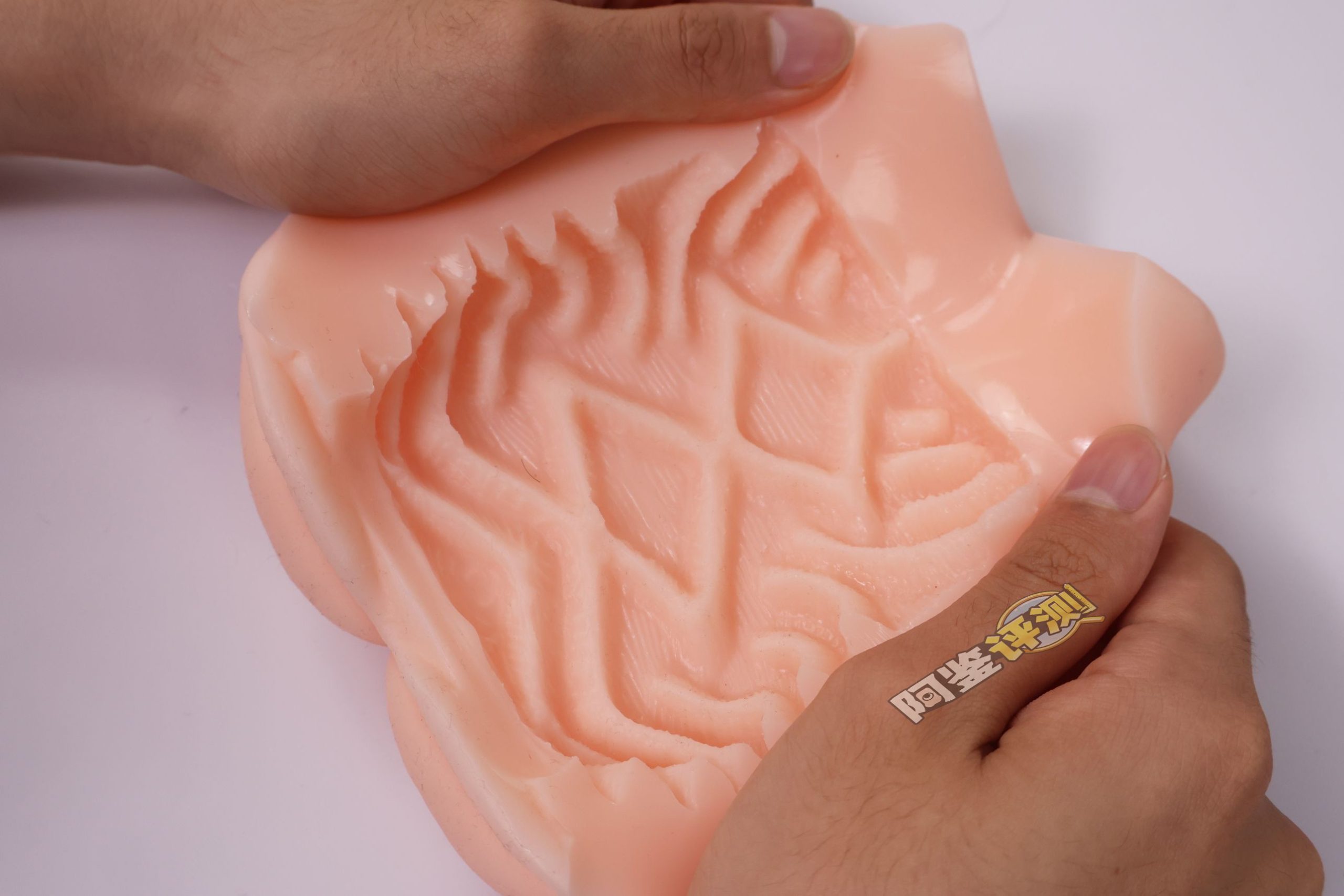 汤马托易士——“监禁调教”评测！朝凪老师最喜欢的玩法，原来是这样的感觉