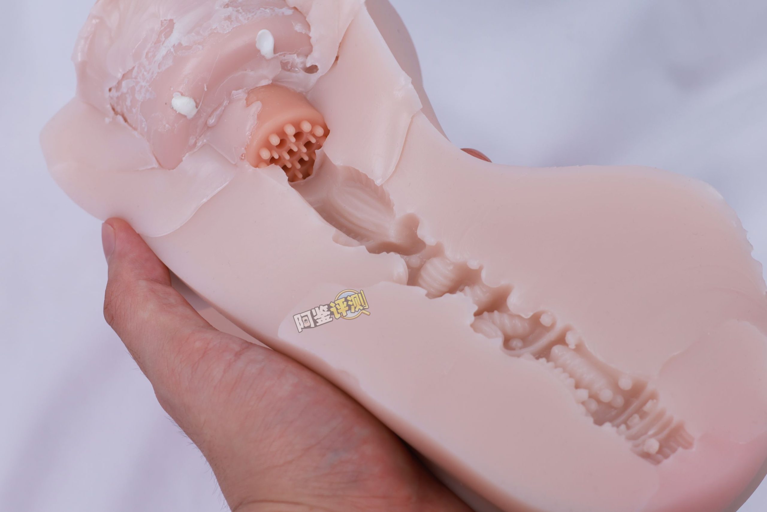 趣网COC——“YU酱”评测！大克重的吮吸电动杯，通道末端的奇怪吸气口