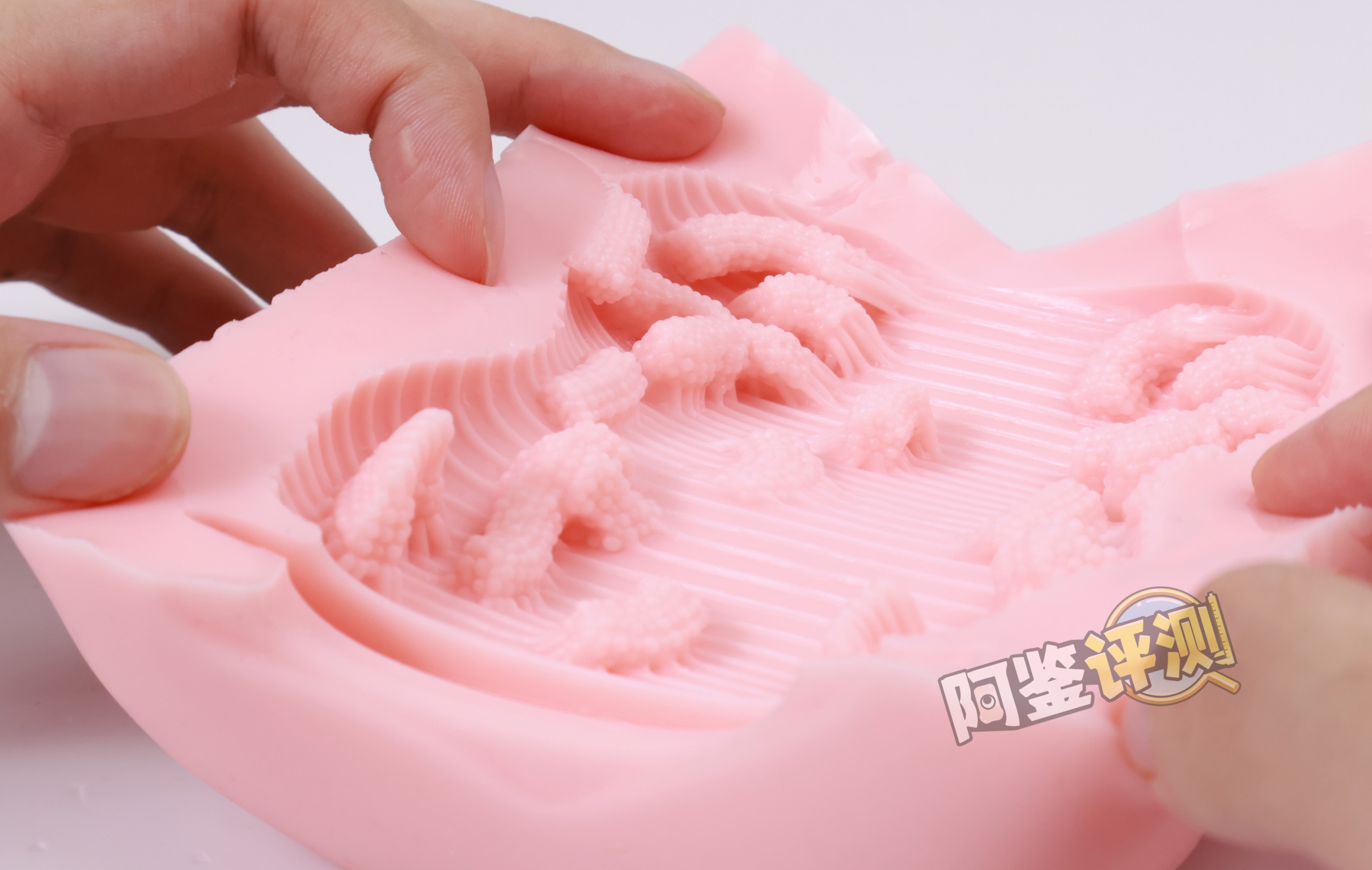 对子哈特——“ 梦幻术士”评测！似曾相识的杂乱感，这系列招牌的真空感已经消失不见了...