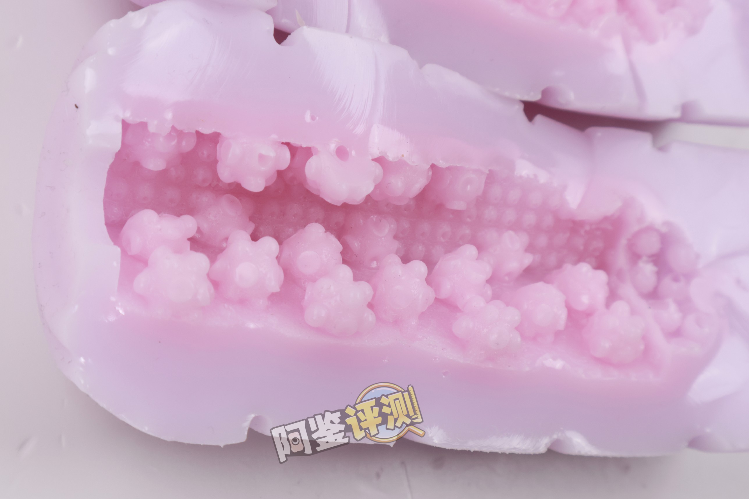 火炮——“绝顶激热”评测！牛牛向前冲！具有“随机性”的闯关型飞机杯！