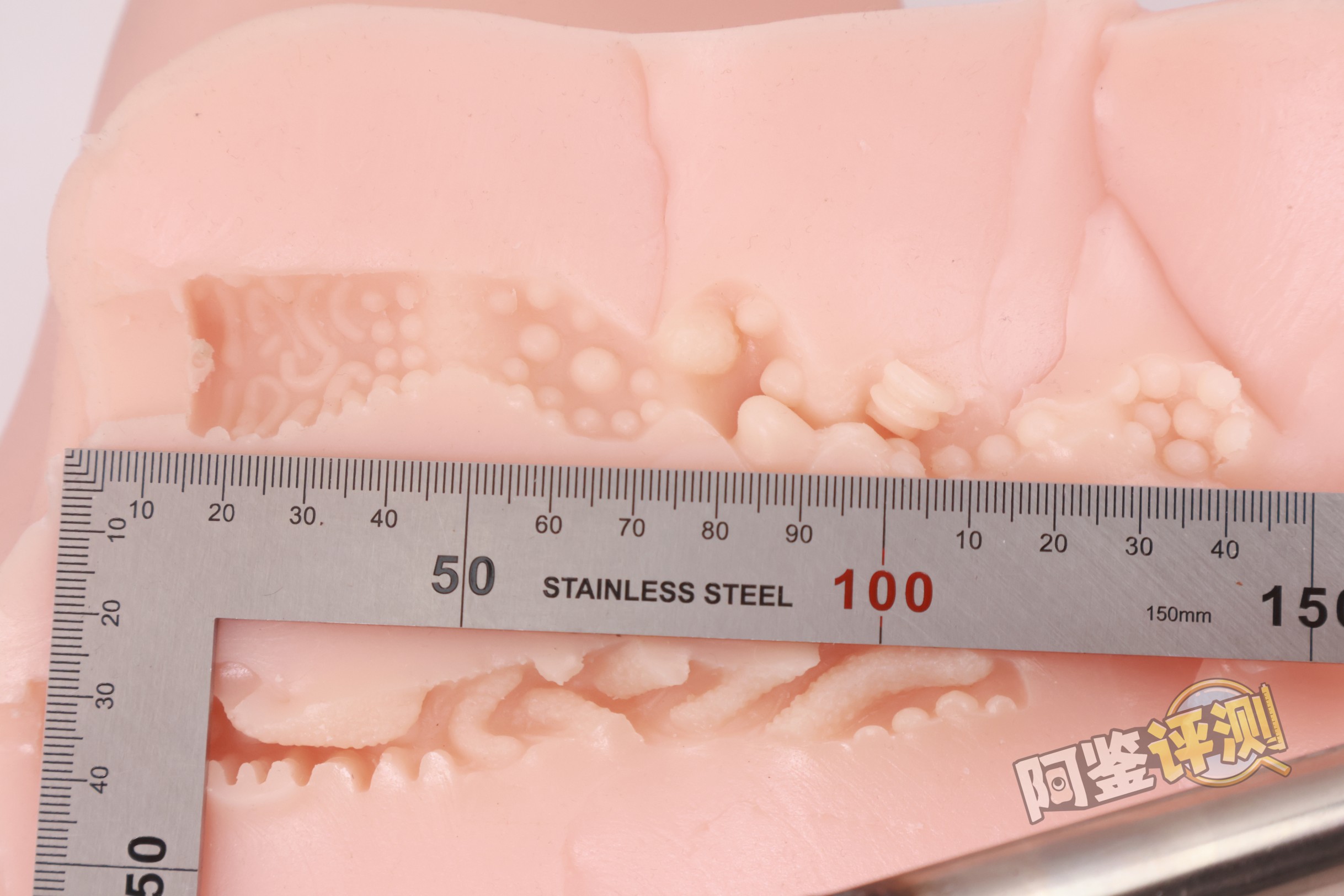 HMAX——“幻想女仆”评测!硬奶+固定腿部的大型倒模,插入有些不方便但至少床置比较好用