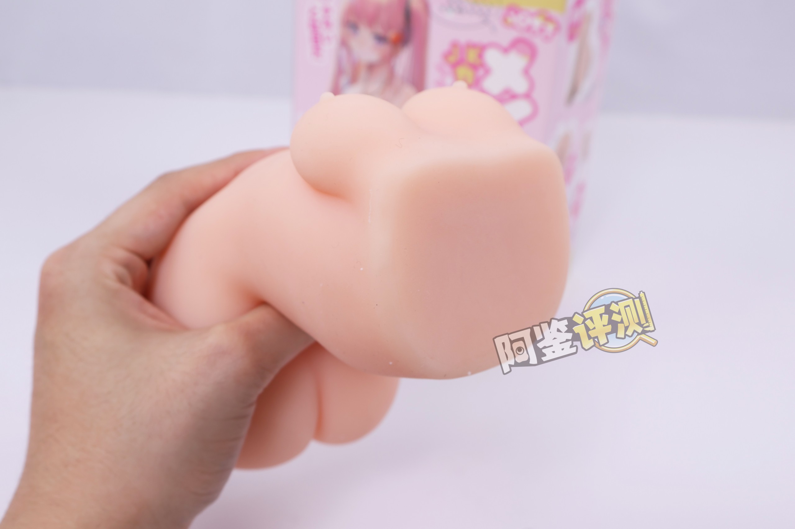 TMT——“芽衣子”评测！造型虽然有点怪怪的，但包裹和起伏都比较到位