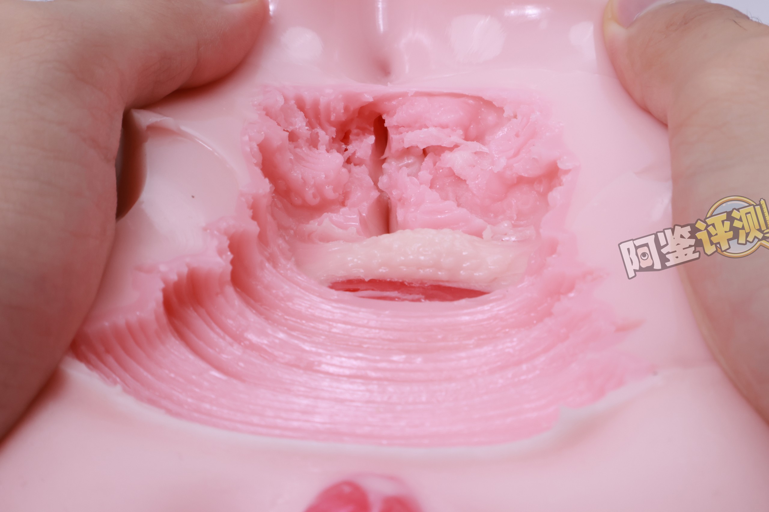 魔眼——“玫瑰新娘（软版）”评测！考古早年魔眼的黏土感材质，但品控究极大爆炸