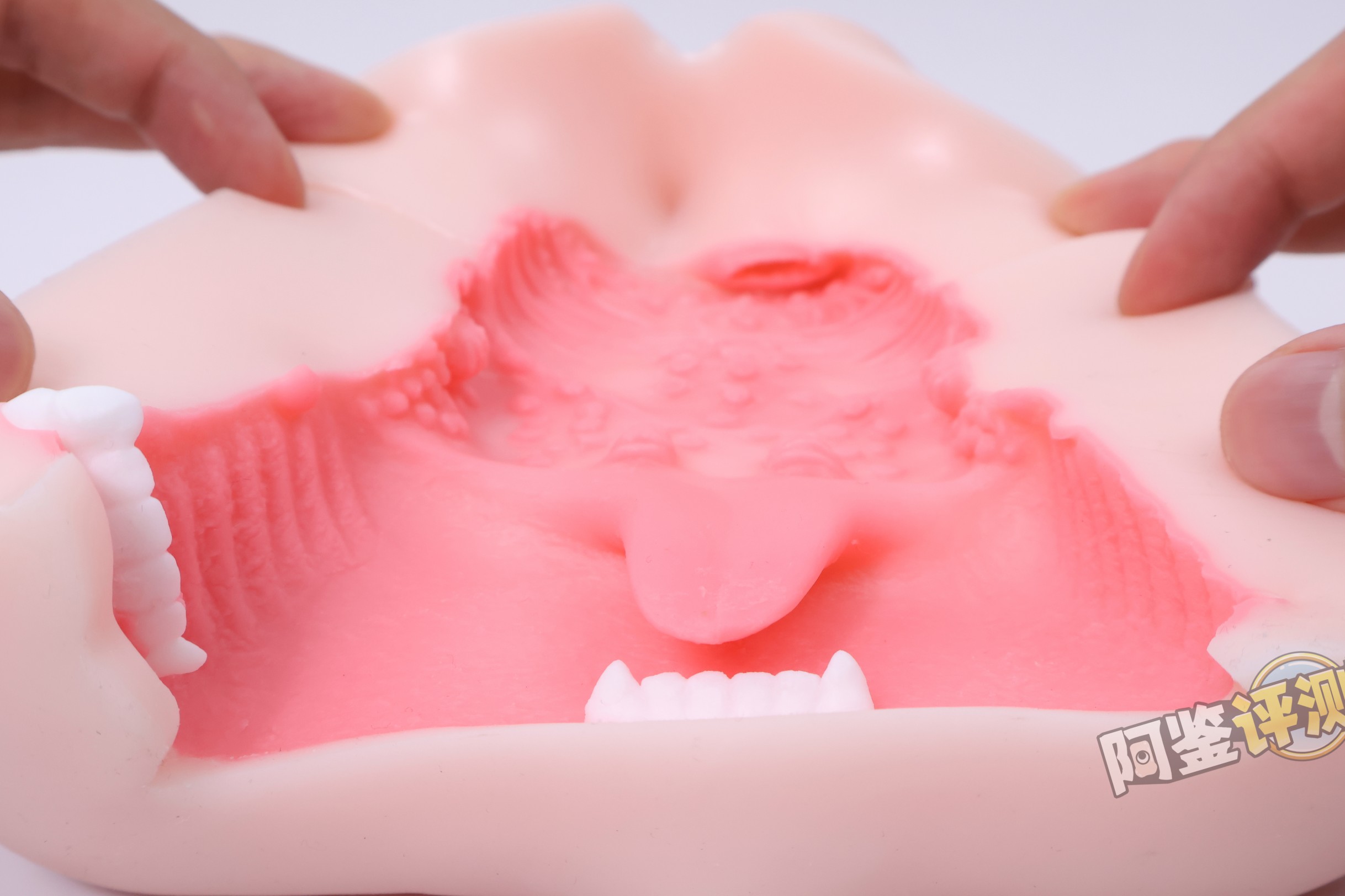 YUU——“元气猫娘”评测！二次元“纸片人”口交飞机杯，只有一个角度的猫娘造型