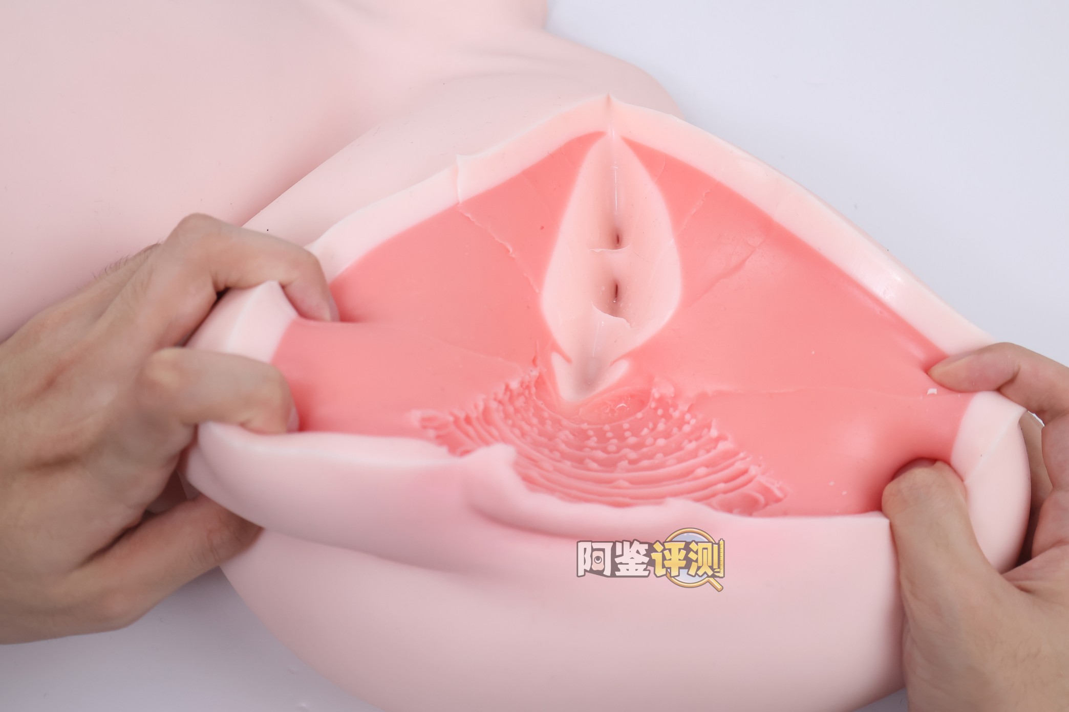 yokubou——“爆炸乳 OL”评测！无论是抚摸的手感，还是插入的使用感，都太糟糕了....