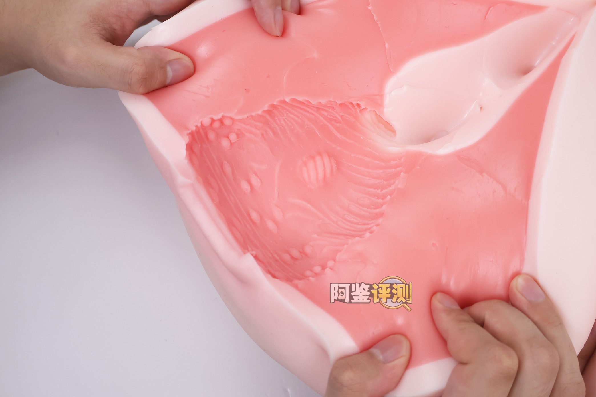 yokubou——“爆炸乳 OL”评测！无论是抚摸的手感，还是插入的使用感，都太糟糕了....