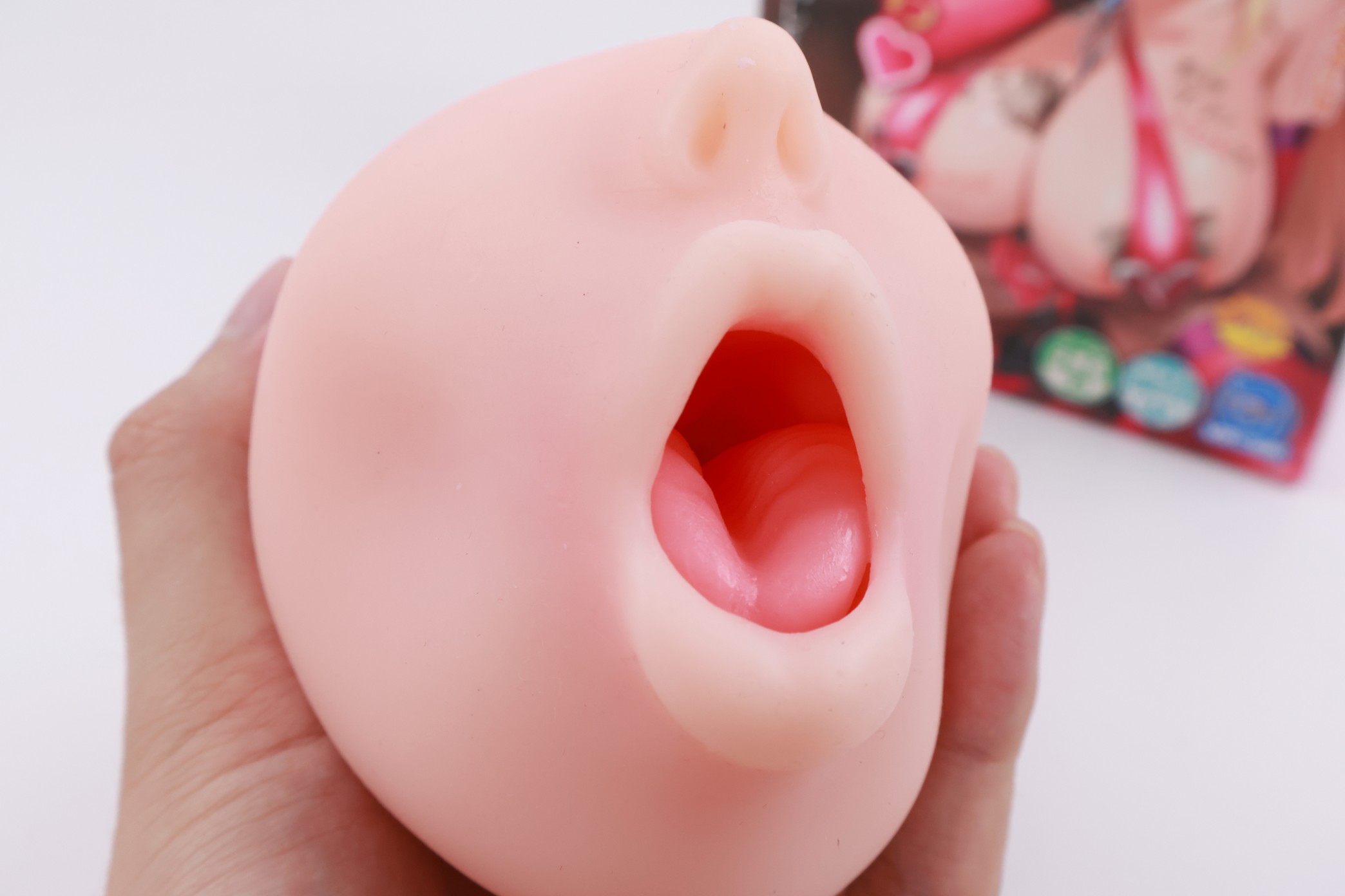 LoveFactor——“完堕肉舌”评测！碧池系真空口交造型！大舌头+深喉感简单粗暴