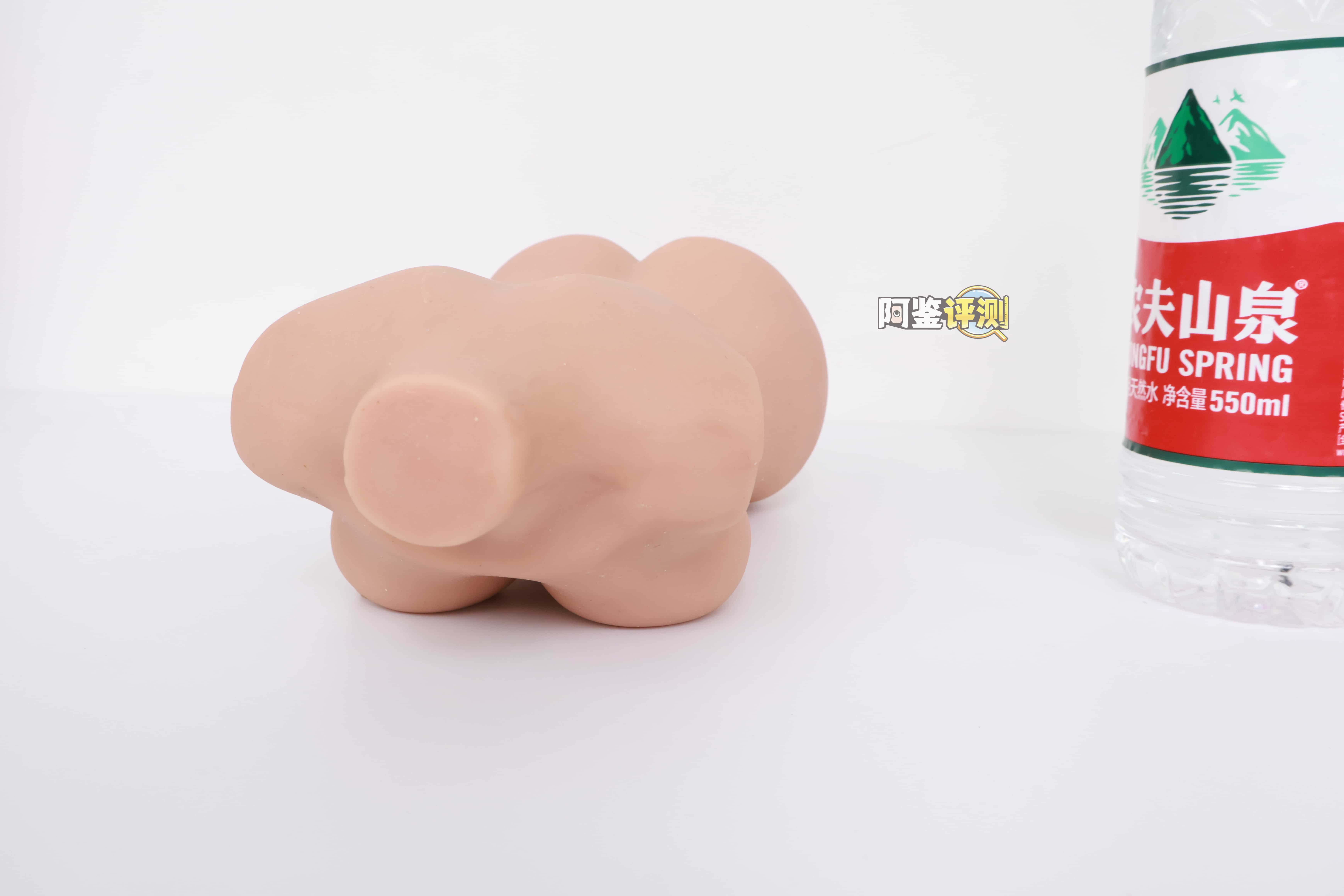 魔眼——“超丰满辣妹”评测!我用过最精致细腻的剐蹭纹理,却被粗糙的外形破坏掉了...