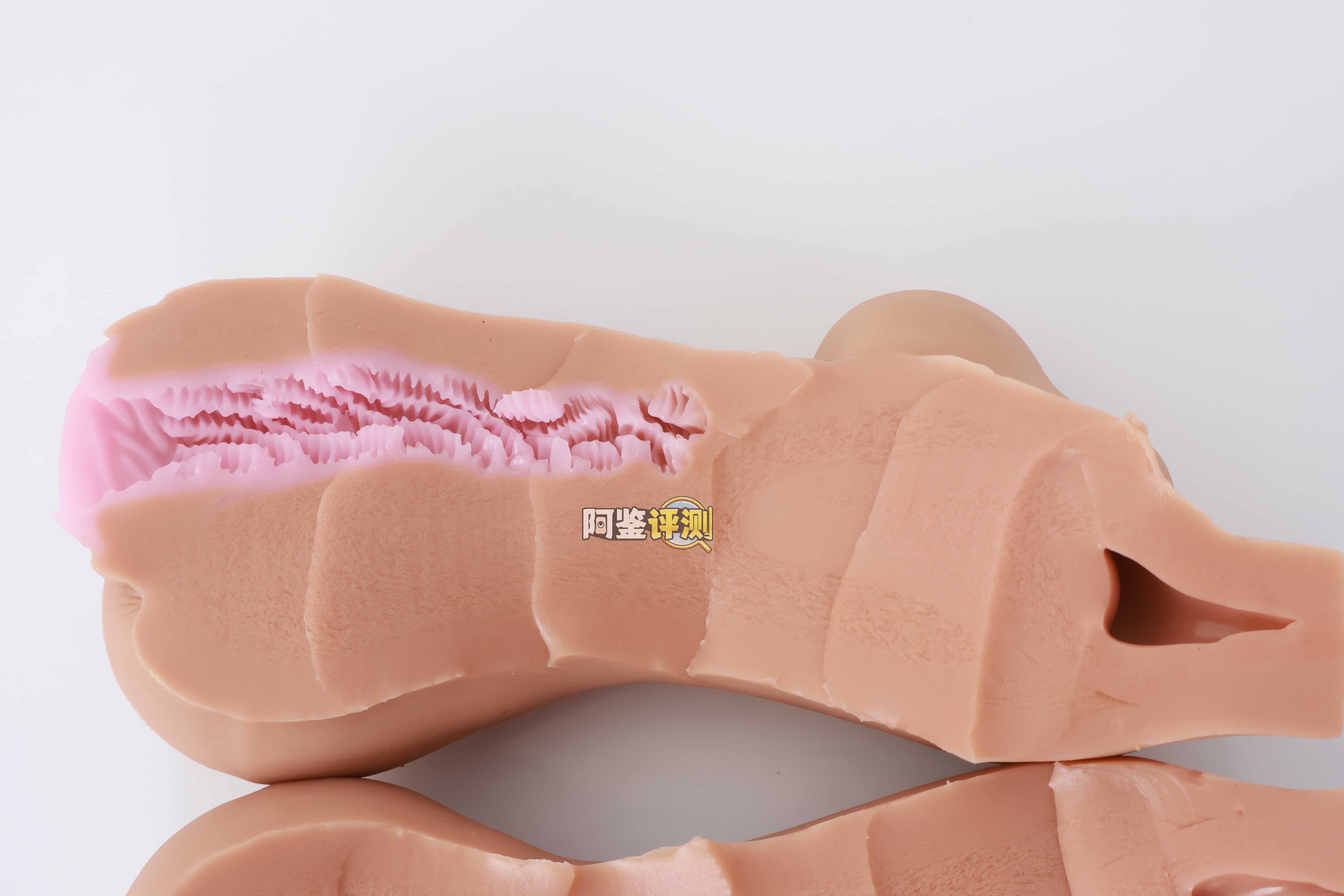 魔眼——“超丰满辣妹”评测!我用过最精致细腻的剐蹭纹理,却被粗糙的外形破坏掉了...