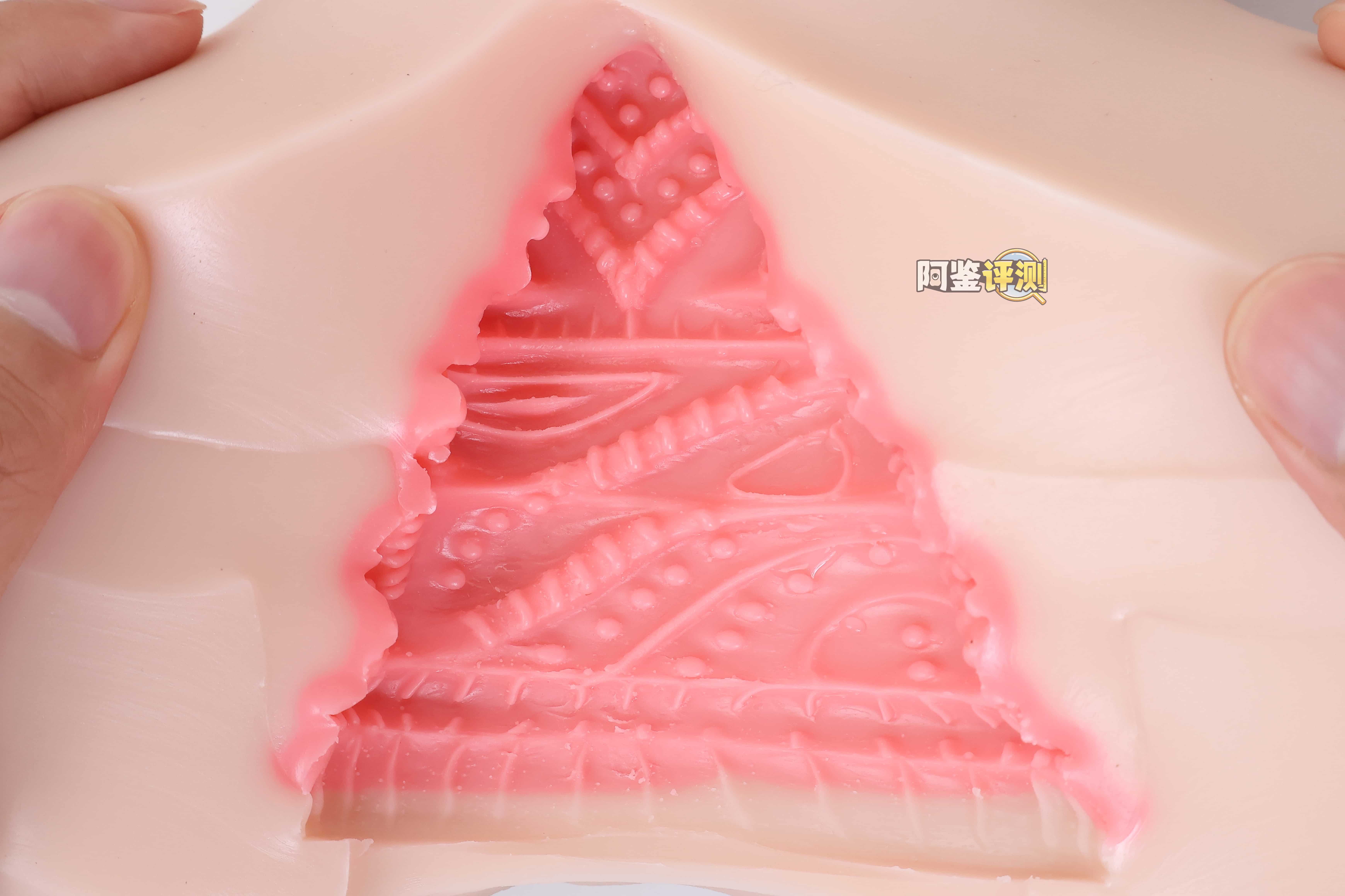 yokubou——“火热应援团（半身）”评测！小臀模前作的延续半身款，终于有一款带软胸的小身体了！