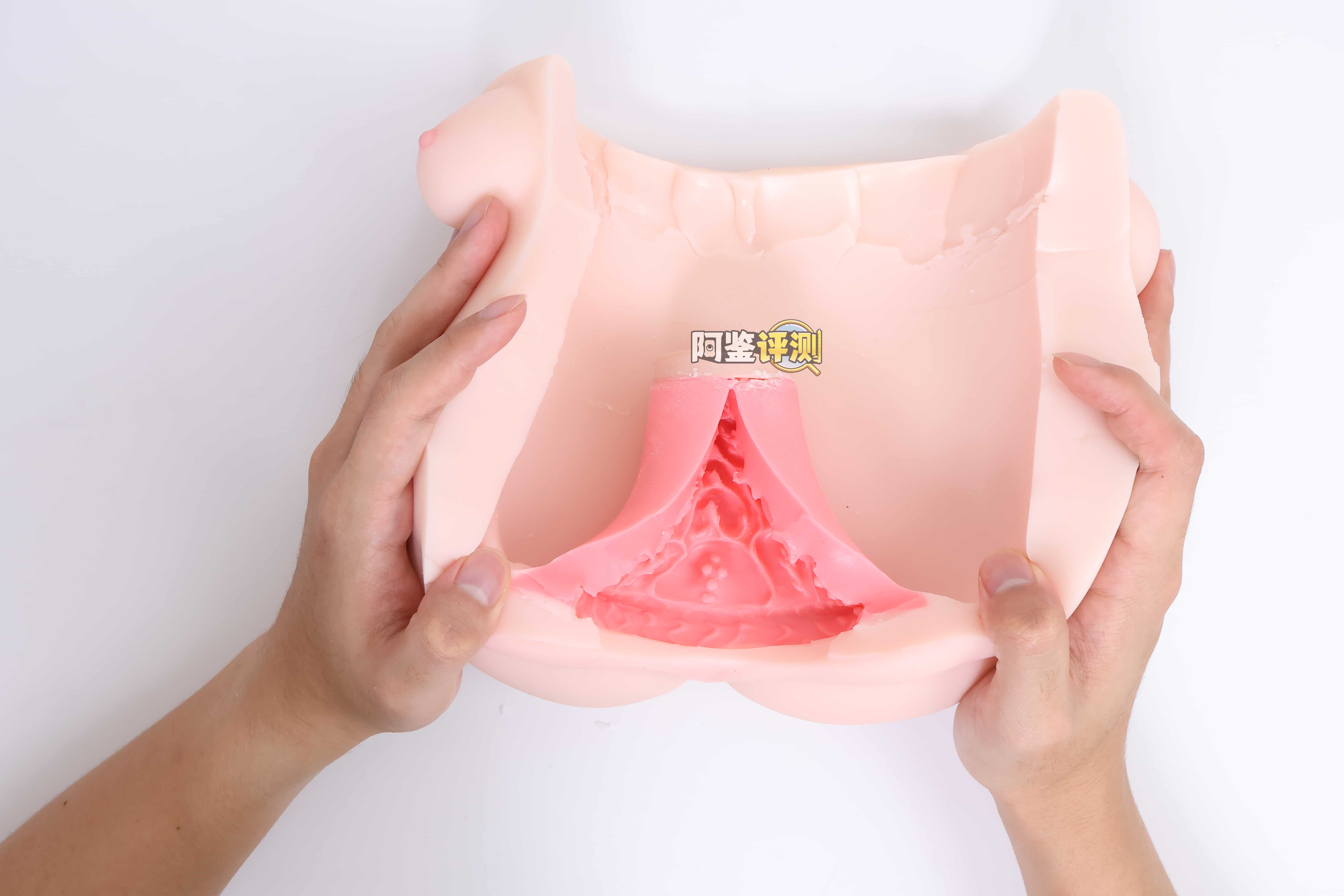 YUU——“内伸缩樱乃酱”评测！胖乎乎的传统派活塞型电动杯，能力综合但是缺乏亮点