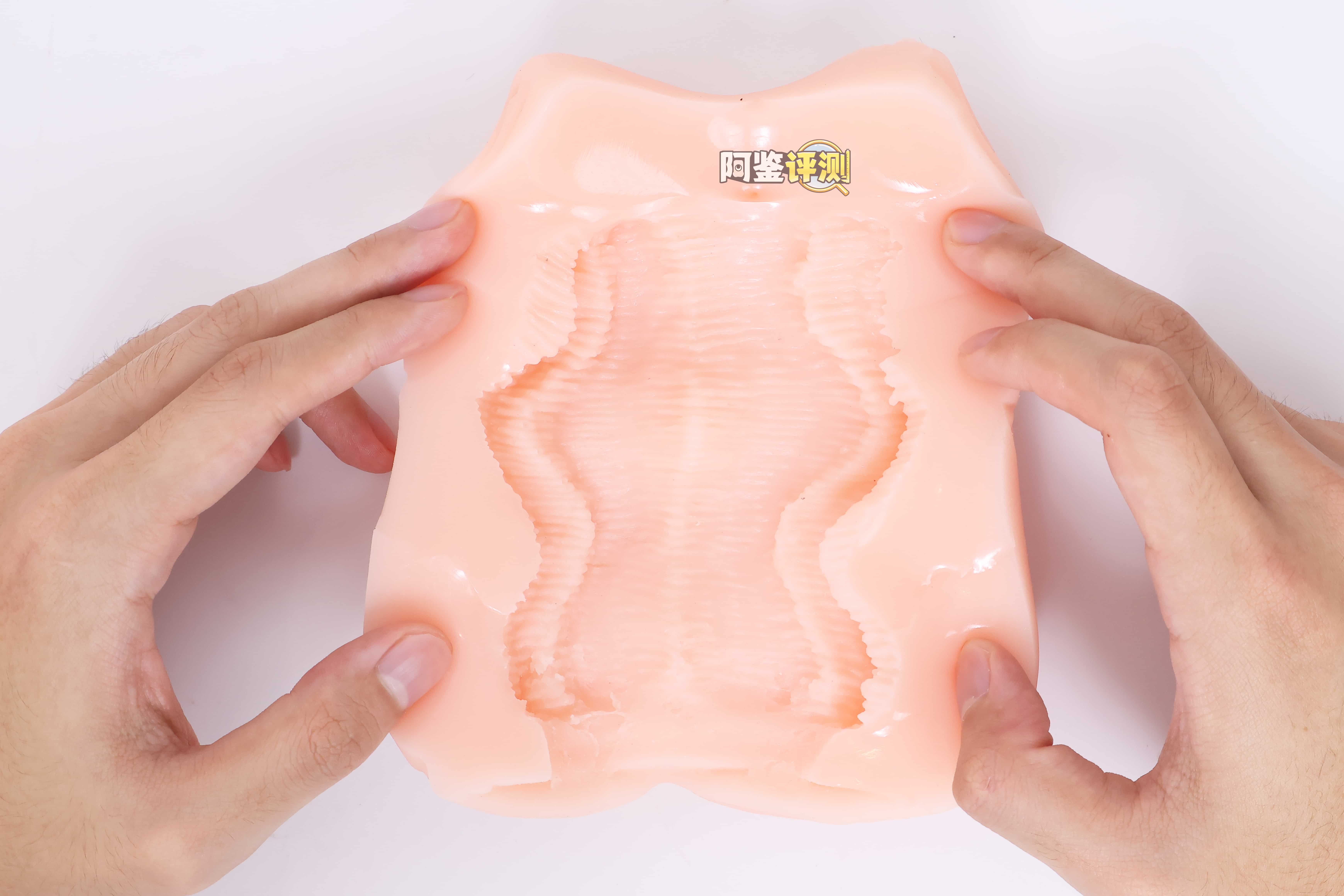 汤马托易士——”制服美少女”评测！充满棱角和剐蹭的脂软慢玩，也是别有一番风味！