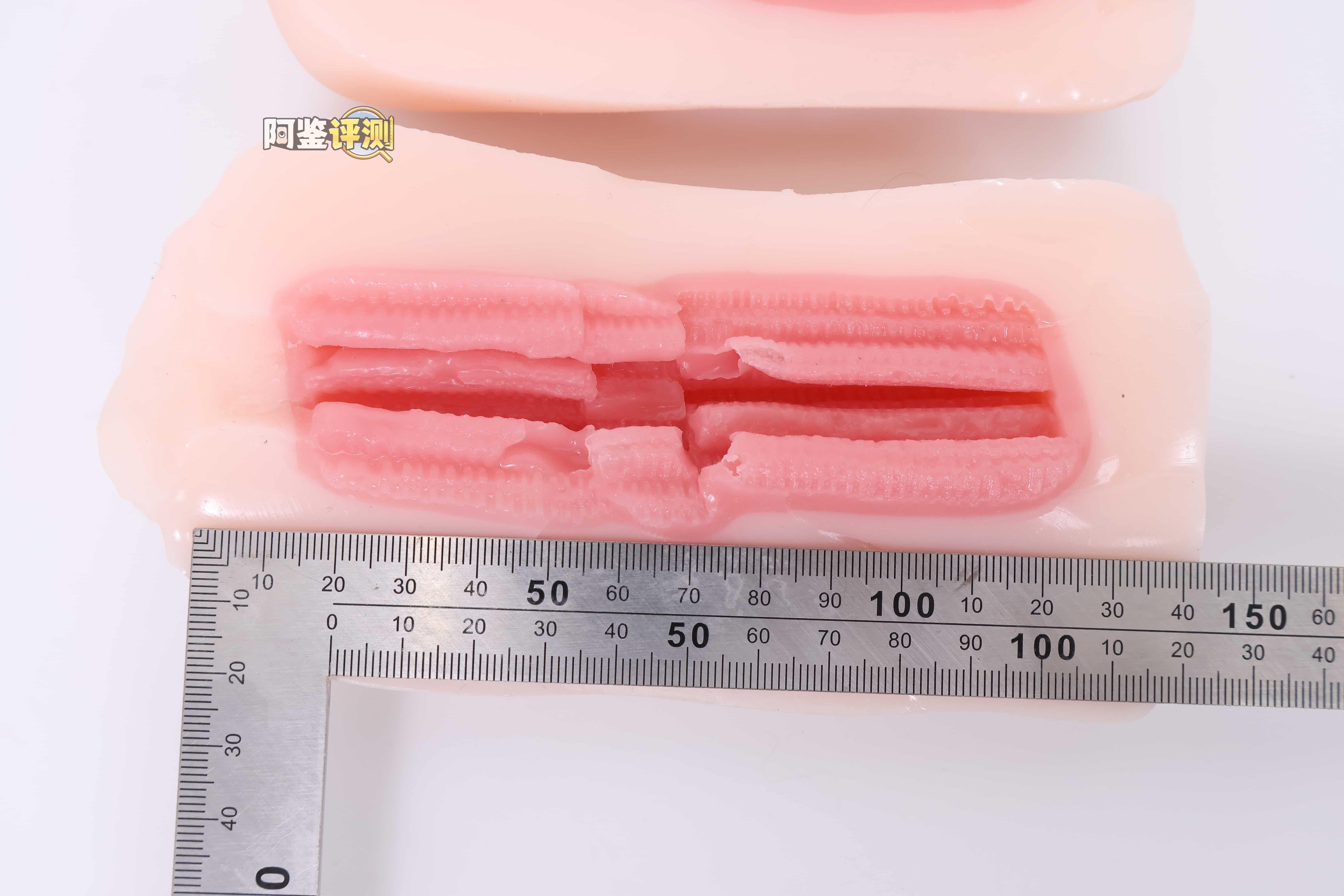 魔眼——”反转五重奏”评测!舒适丝滑的纵向立体感,但内部空间太大导致包裹并不好