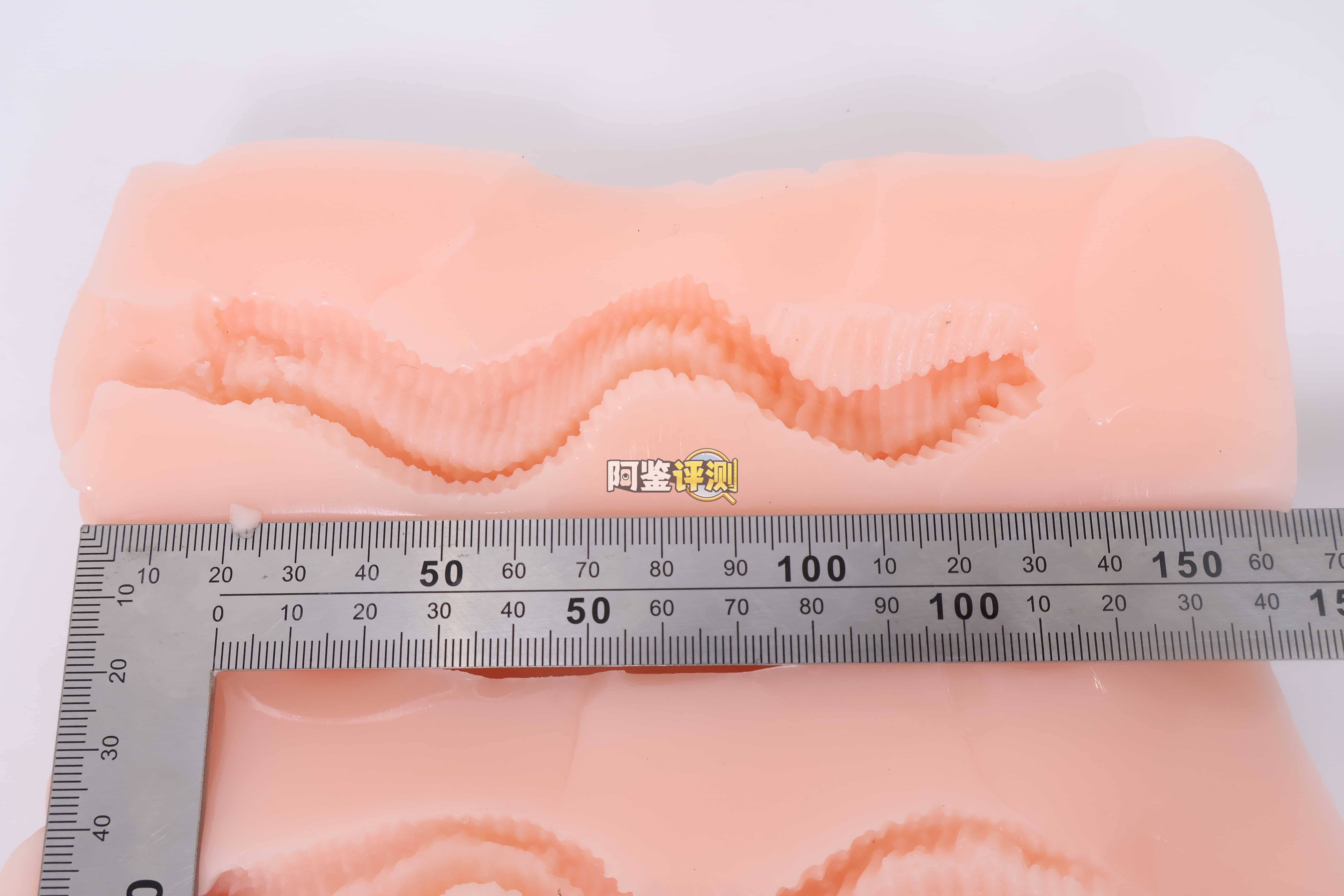 汤马托易士——”制服美少女”评测！充满棱角和剐蹭的脂软慢玩，也是别有一番风味！