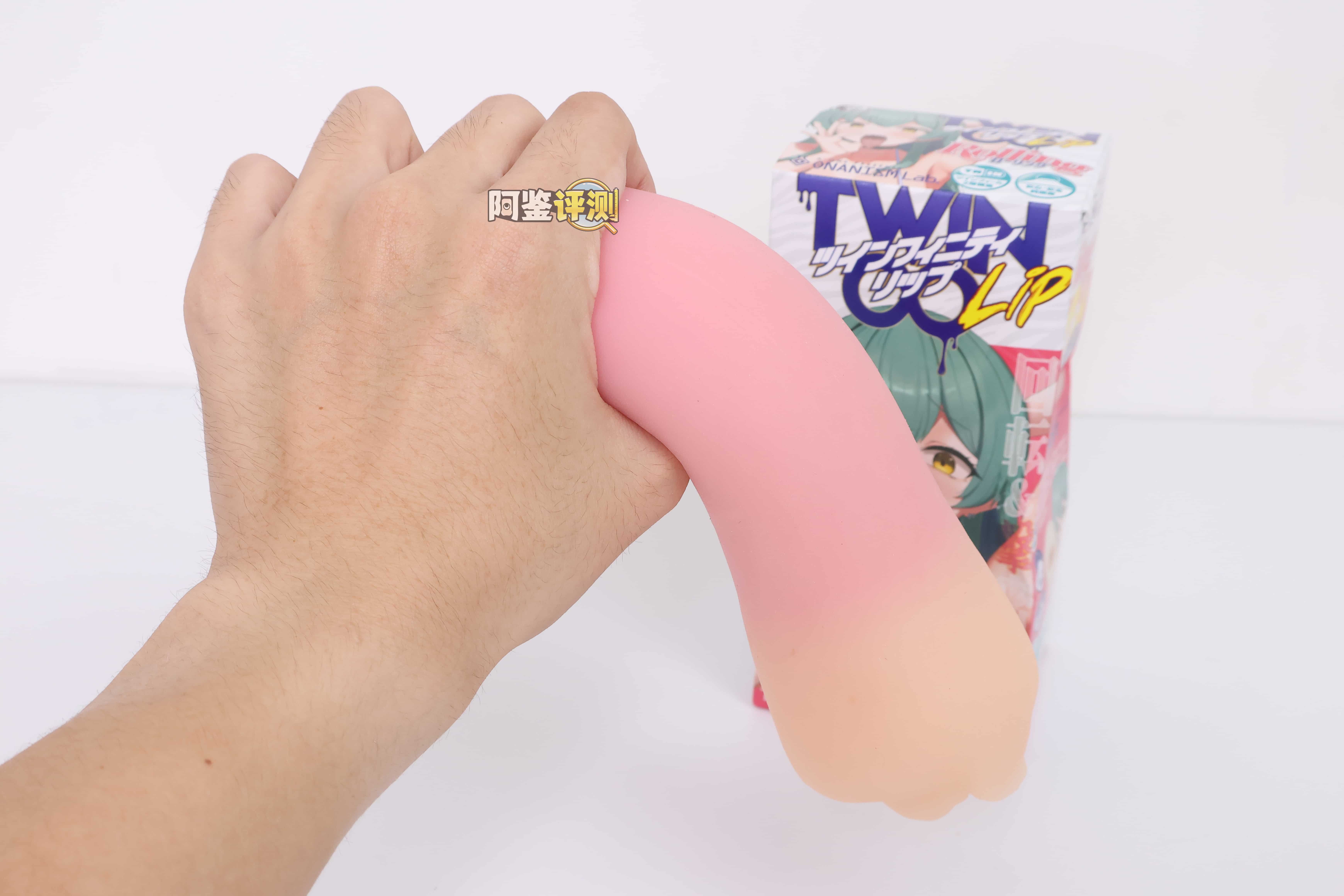 A-one——”回转双唇”评测！孩子们，这根本就不是口交杯....