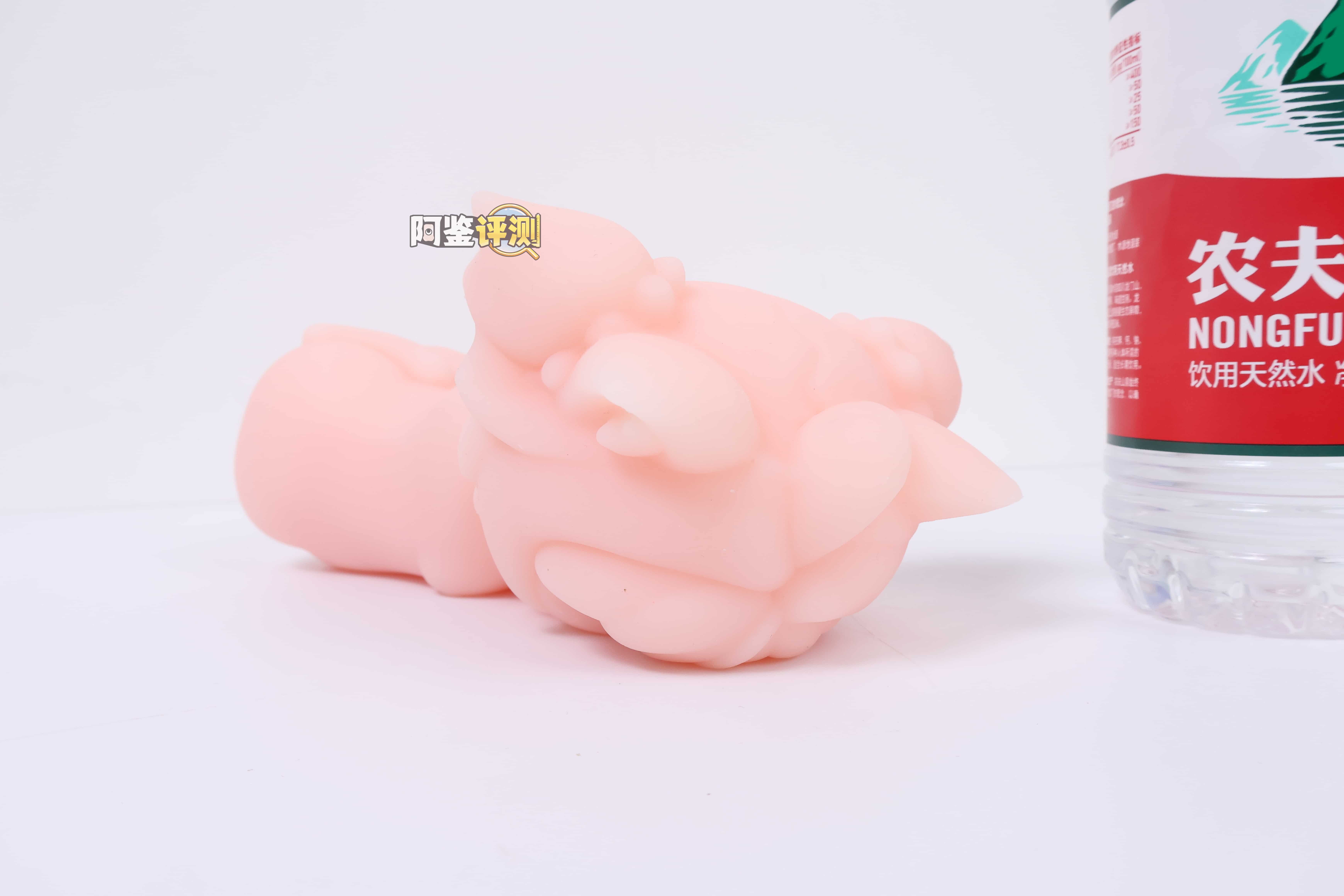 汤玛托易士——”猫乃井莉莉”评测！自家Vtuber联名的“人格排泄”主题杯，主题新奇但是设计敷衍