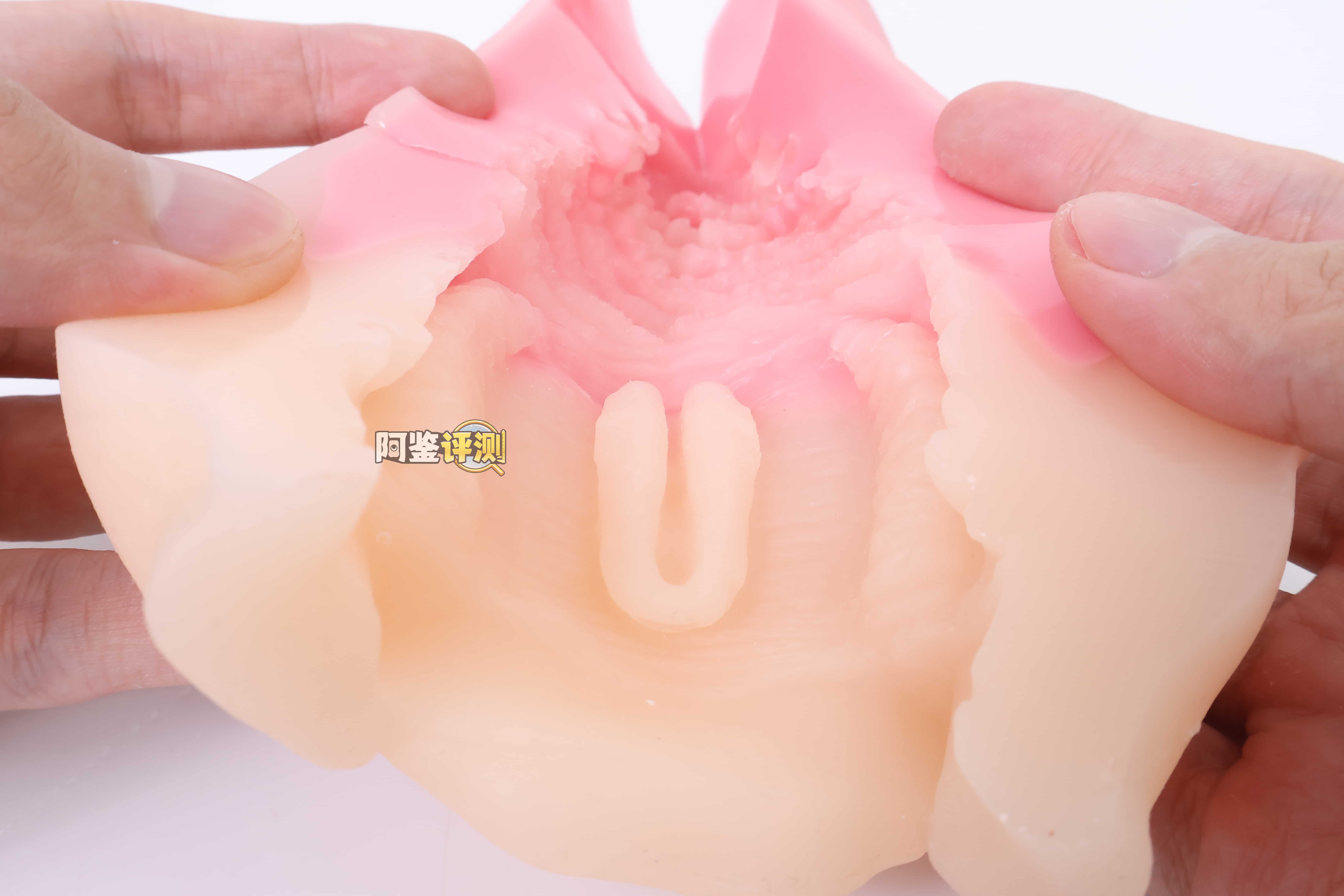 A-one——”回转双唇”评测！孩子们，这根本就不是口交杯....