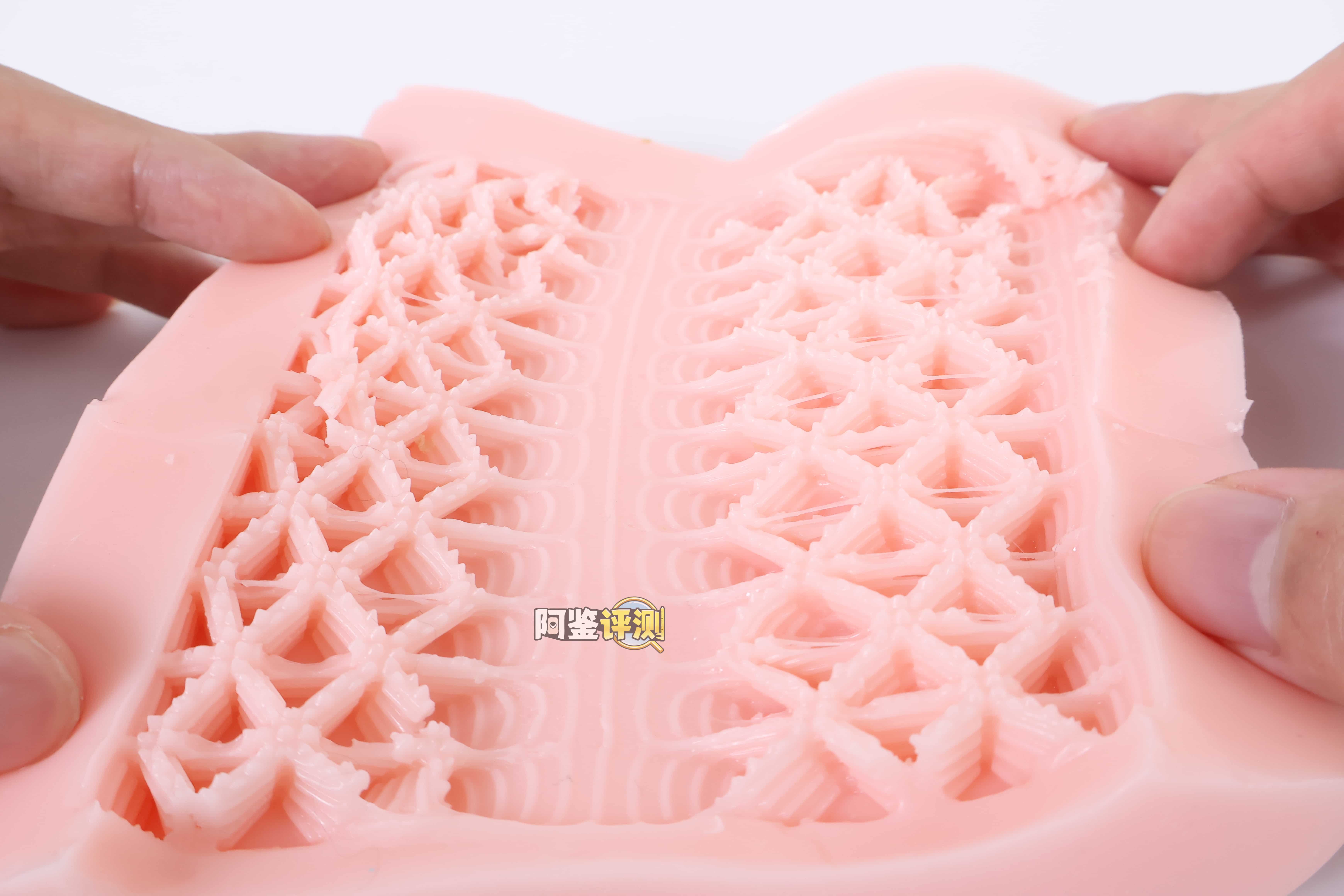 火炮——”假面怪盗”评测！越来越浮夸的双面结构！像是玻璃花窗一样的复杂网格凸起