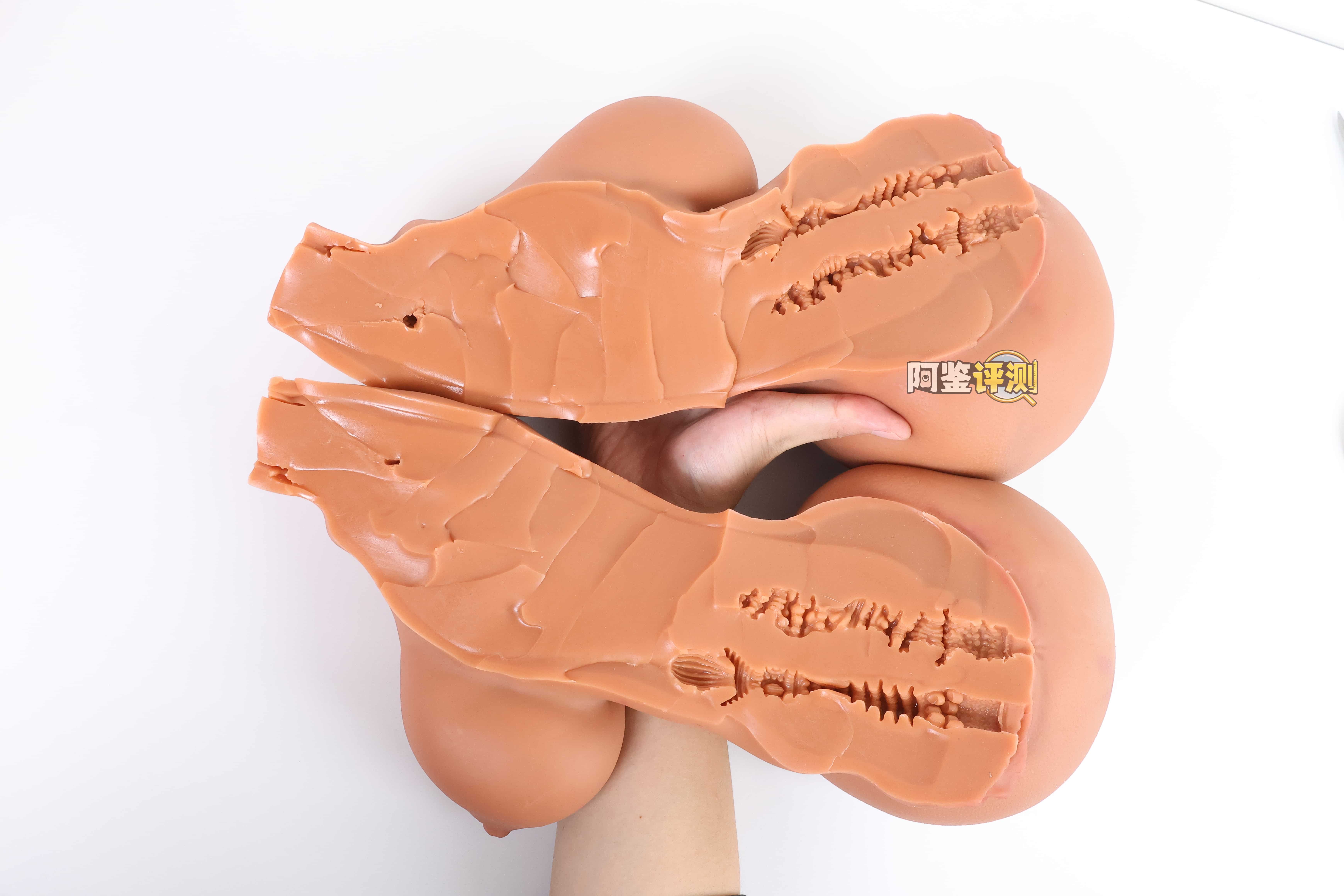 COC——“赤鸢”评测！ 创新工艺的全身软黑皮小身体倒模，设计概念不错但工艺上还有很多问题