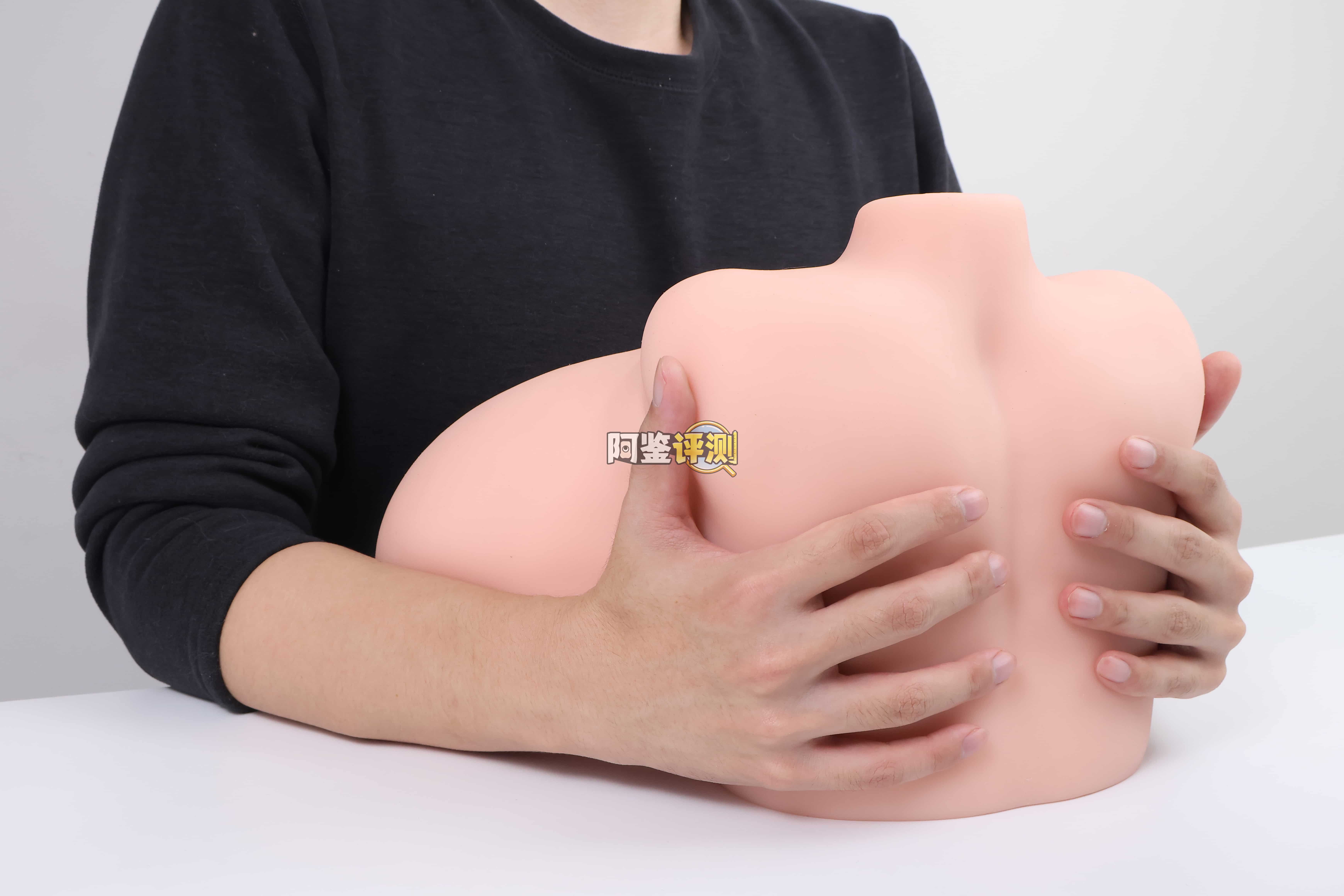 GOSE——”爆乳魔皇”评测!带身体厚度的超大重量胸模,设计上没有缺陷但实用的角度并不算很多