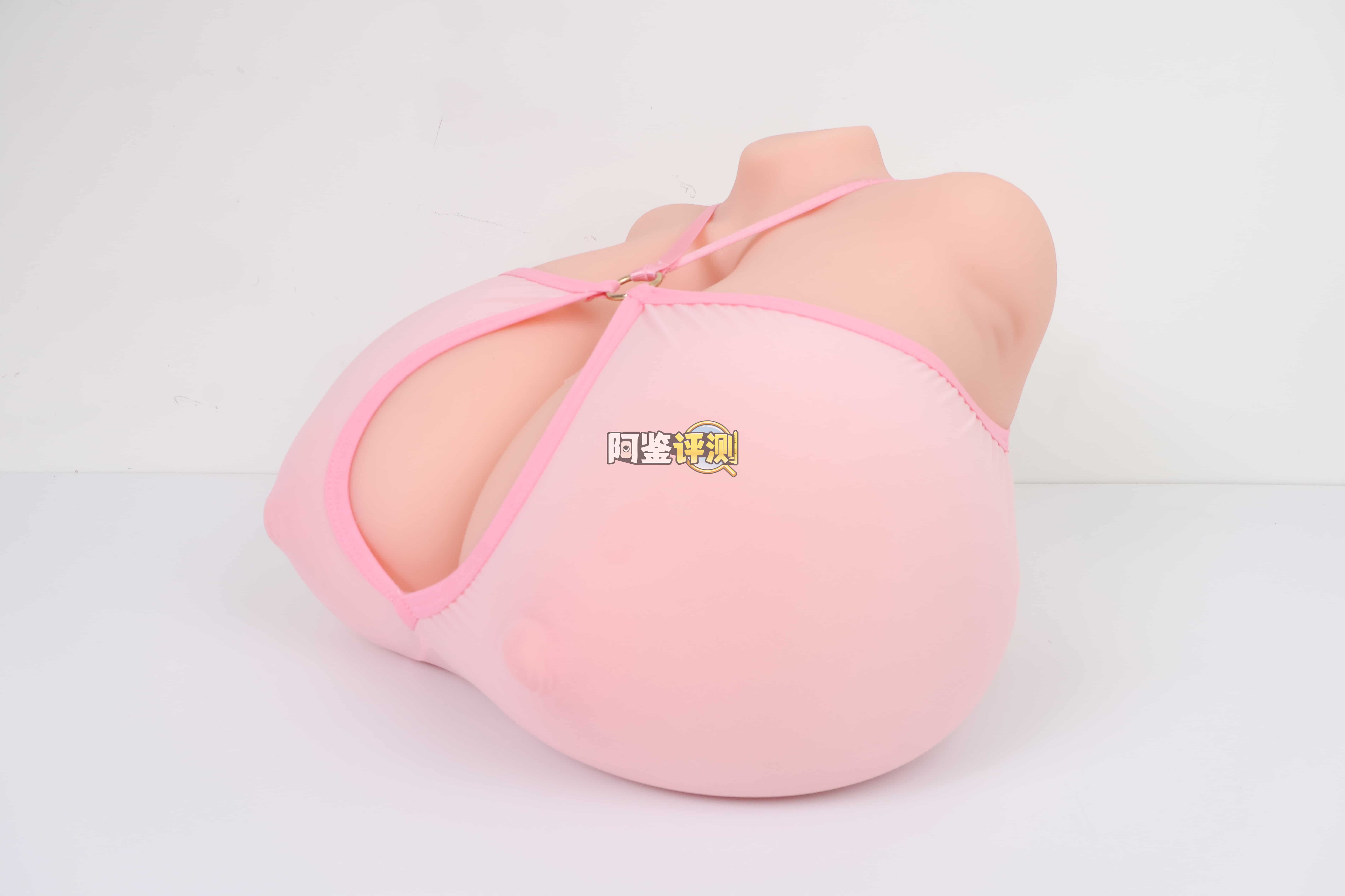 GOSE——”爆乳魔皇”评测!带身体厚度的超大重量胸模,设计上没有缺陷但实用的角度并不算很多