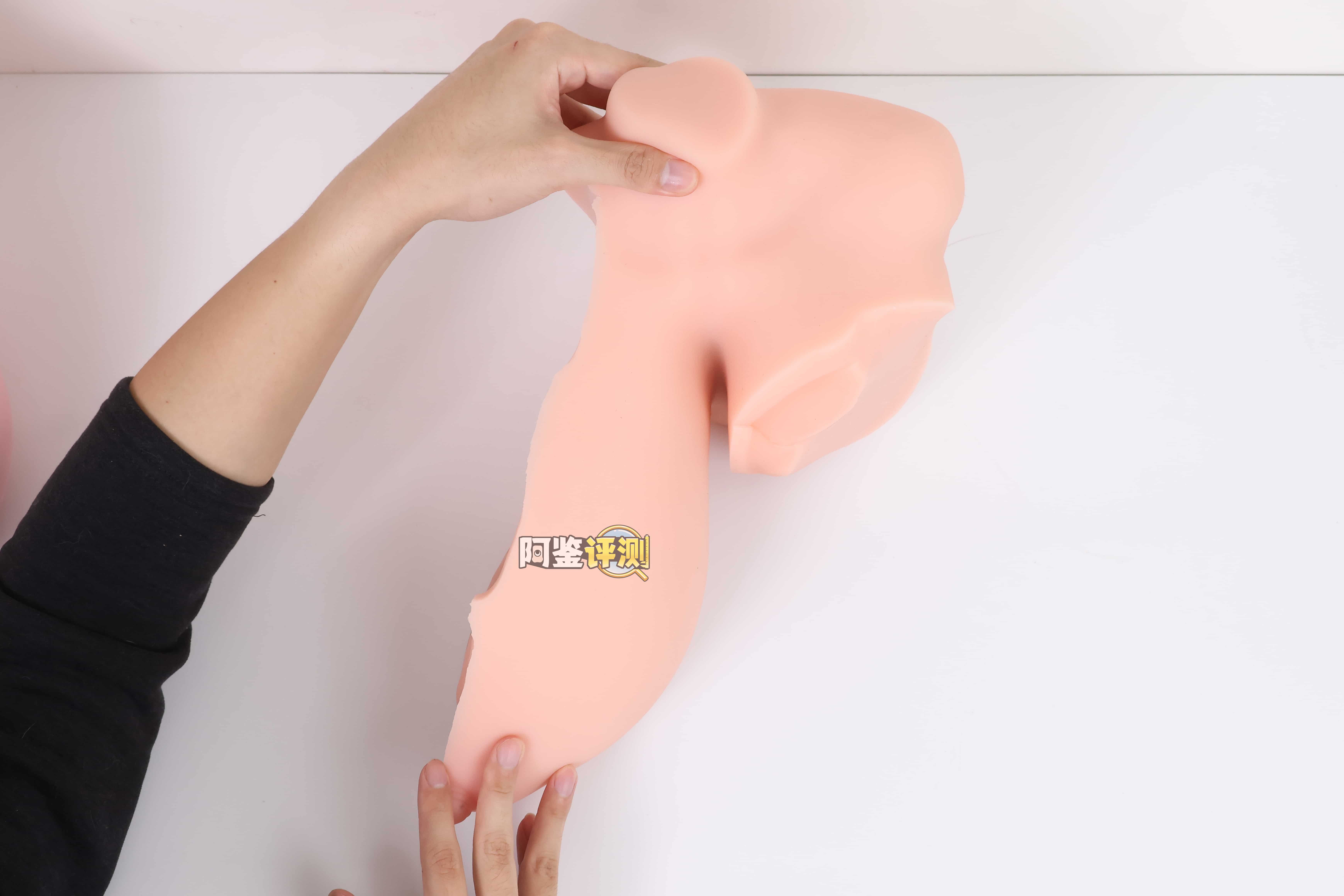 GOSE——”爆乳魔皇”评测!带身体厚度的超大重量胸模,设计上没有缺陷但实用的角度并不算很多